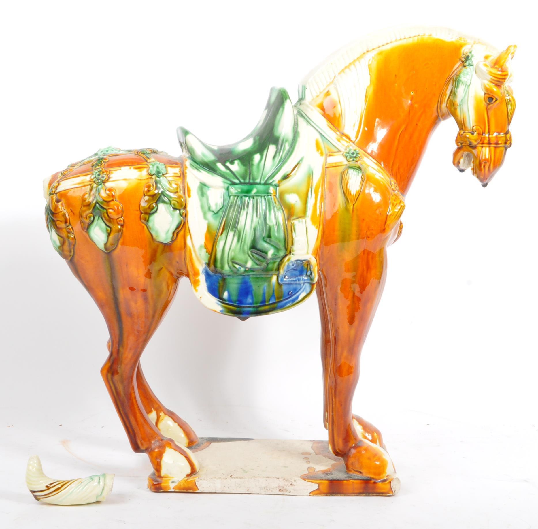 RETRO MID 20TH CENTURY CHINESE CERAMIC POTTERY HORSE STATUE - Image 2 of 8