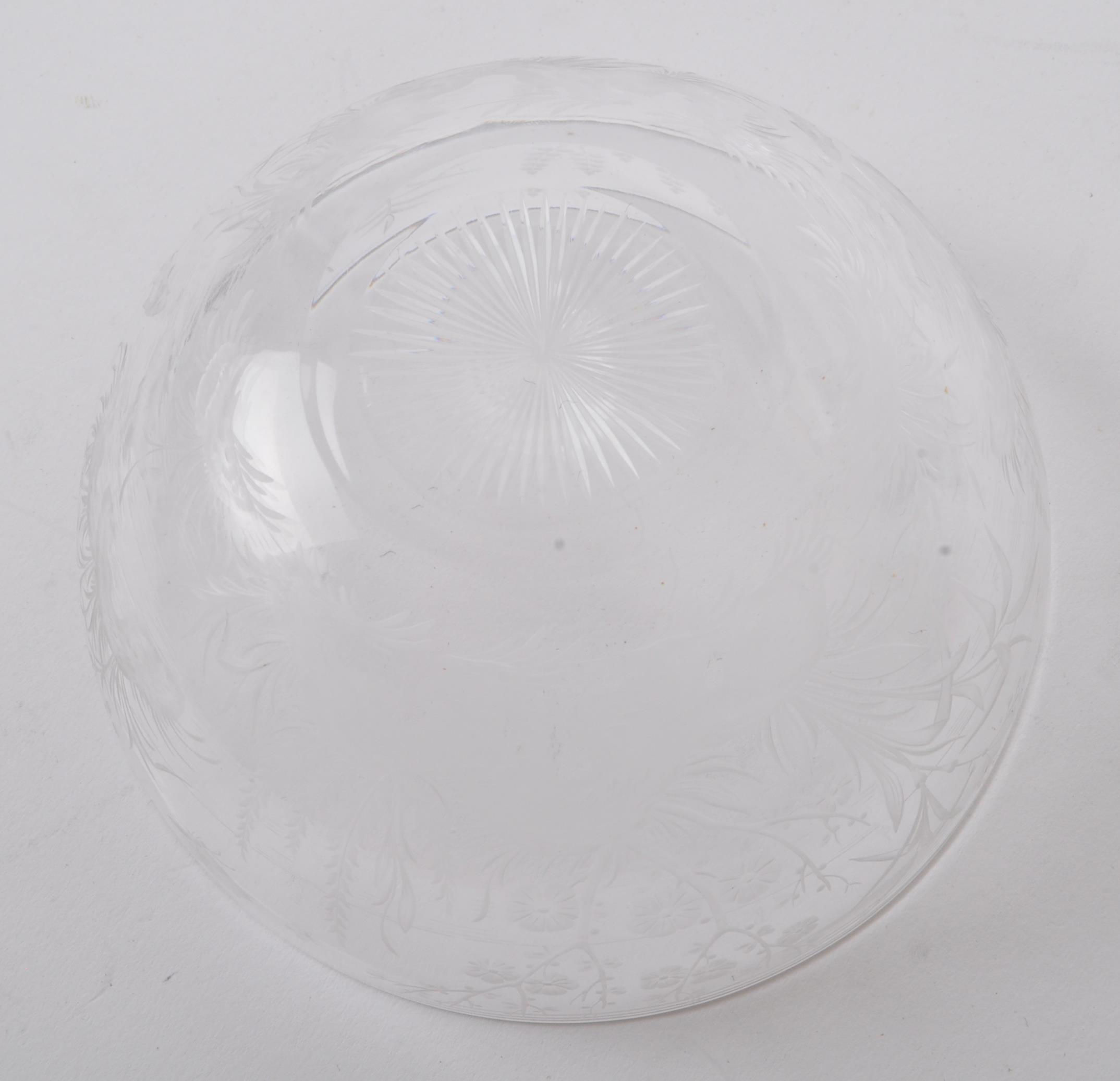 EARLY 20TH CENTURY ETCHED CHINOISERIE GLASS DISH - Image 6 of 6