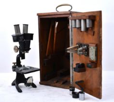 CARL ZEISS - EARLY 20TH CENTURY STEREO MICROSCOPE IN CASE