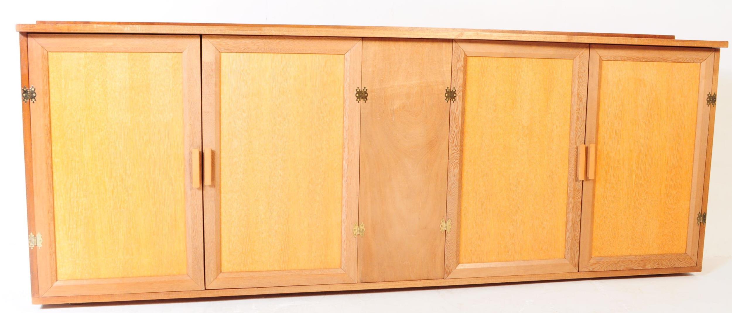 1950S MCM OAK ELONGATED FLOOR STANDING WALL UNIT CUPBOARD