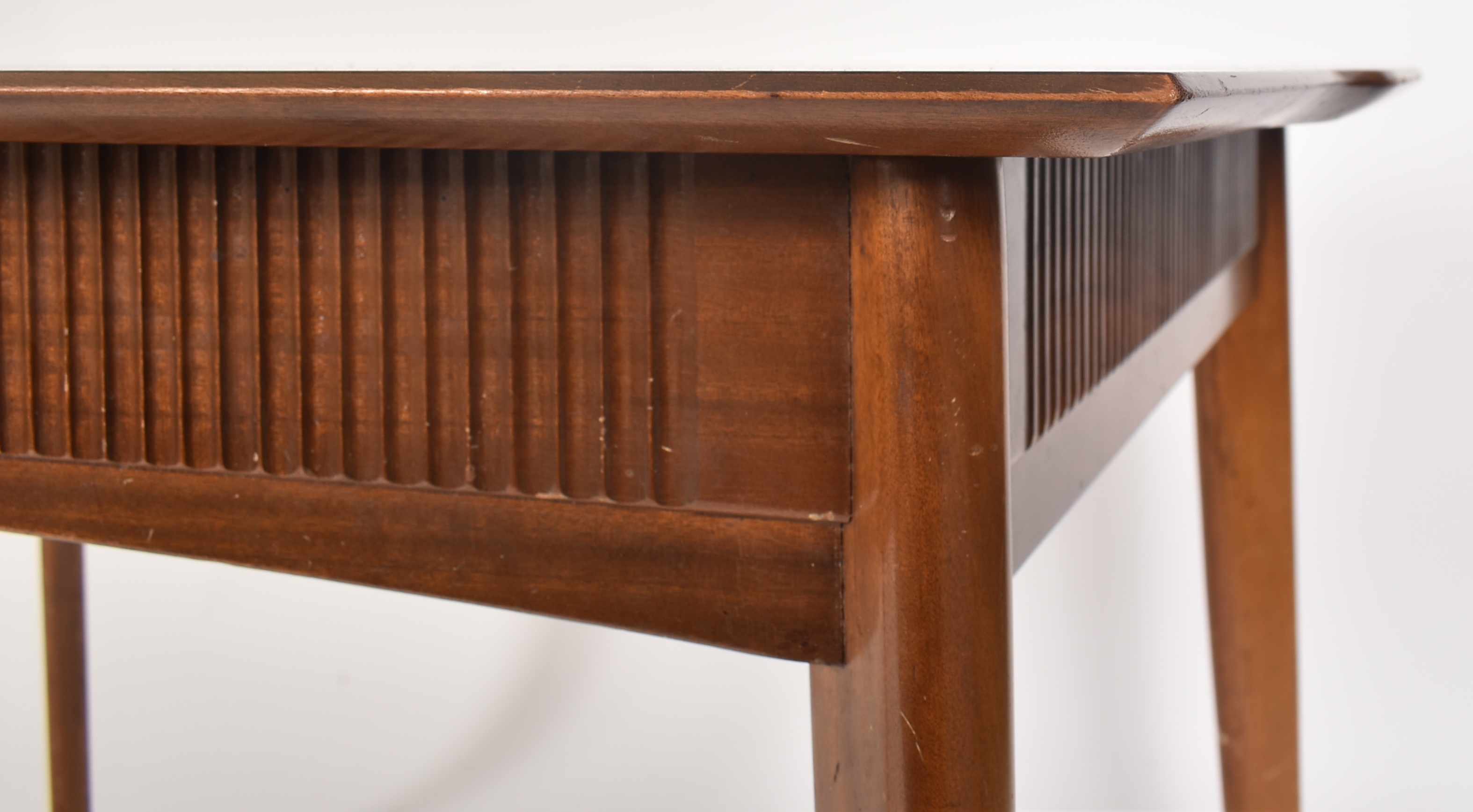 WARING & GILLOWS - MID CENTURY 1940S WALNUT DINING TABLE - Image 7 of 10