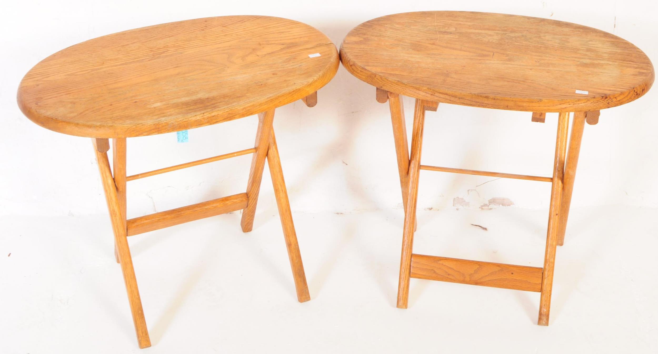 TWO MATCHING MID 20TH CENTURY ELM WOOD OCCASIONAL TABLES - Image 2 of 4