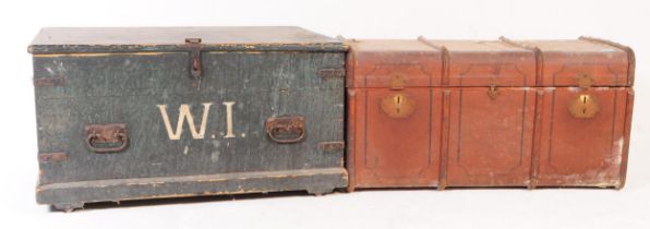 EARLY 20TH CENTURY PINE RAILWAY TRAVEL TRUNK / CHEST