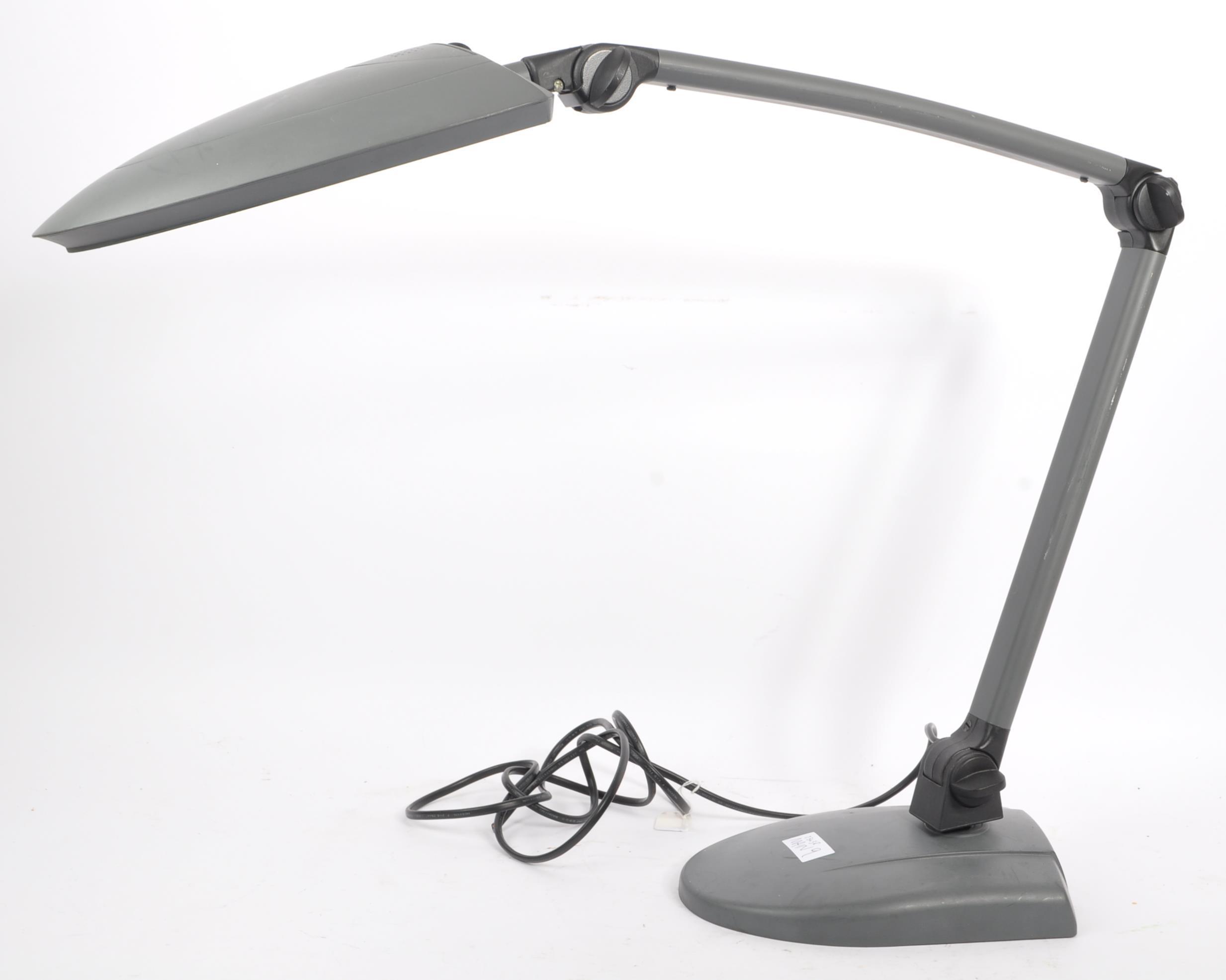 1990S DESIGNER ARTICULATED DESK LAMP - Image 3 of 6