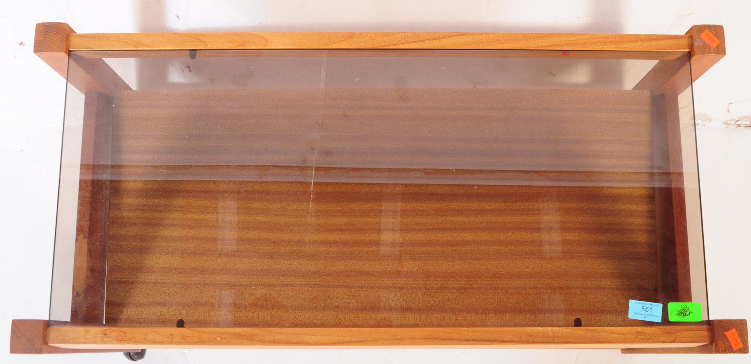 MID 20TH CENTURY TEAK AND GLASS COFFEE TABLE - Image 3 of 4