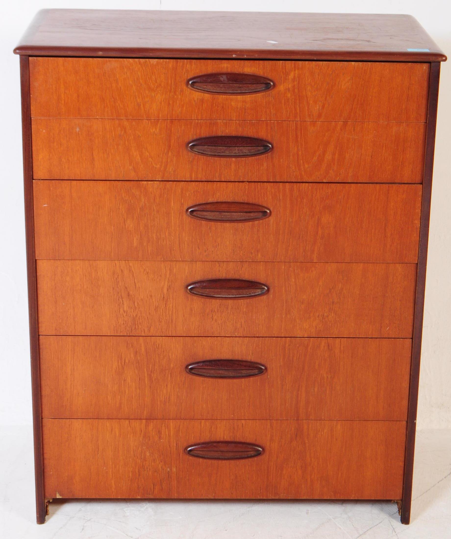 MID 20TH CENTURY G PLAN STYLE CHEST OF DRAWERS - Image 2 of 6