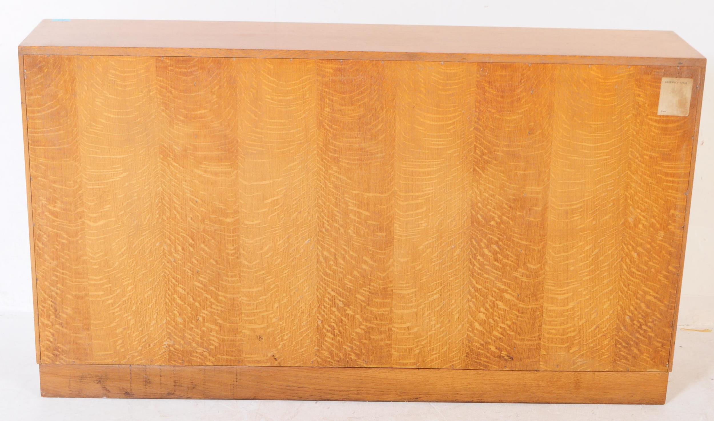 VINTAGE MID 20TH CENTURY OAK DISPLAY WALL UNIT / BOOKCASE - Image 6 of 6