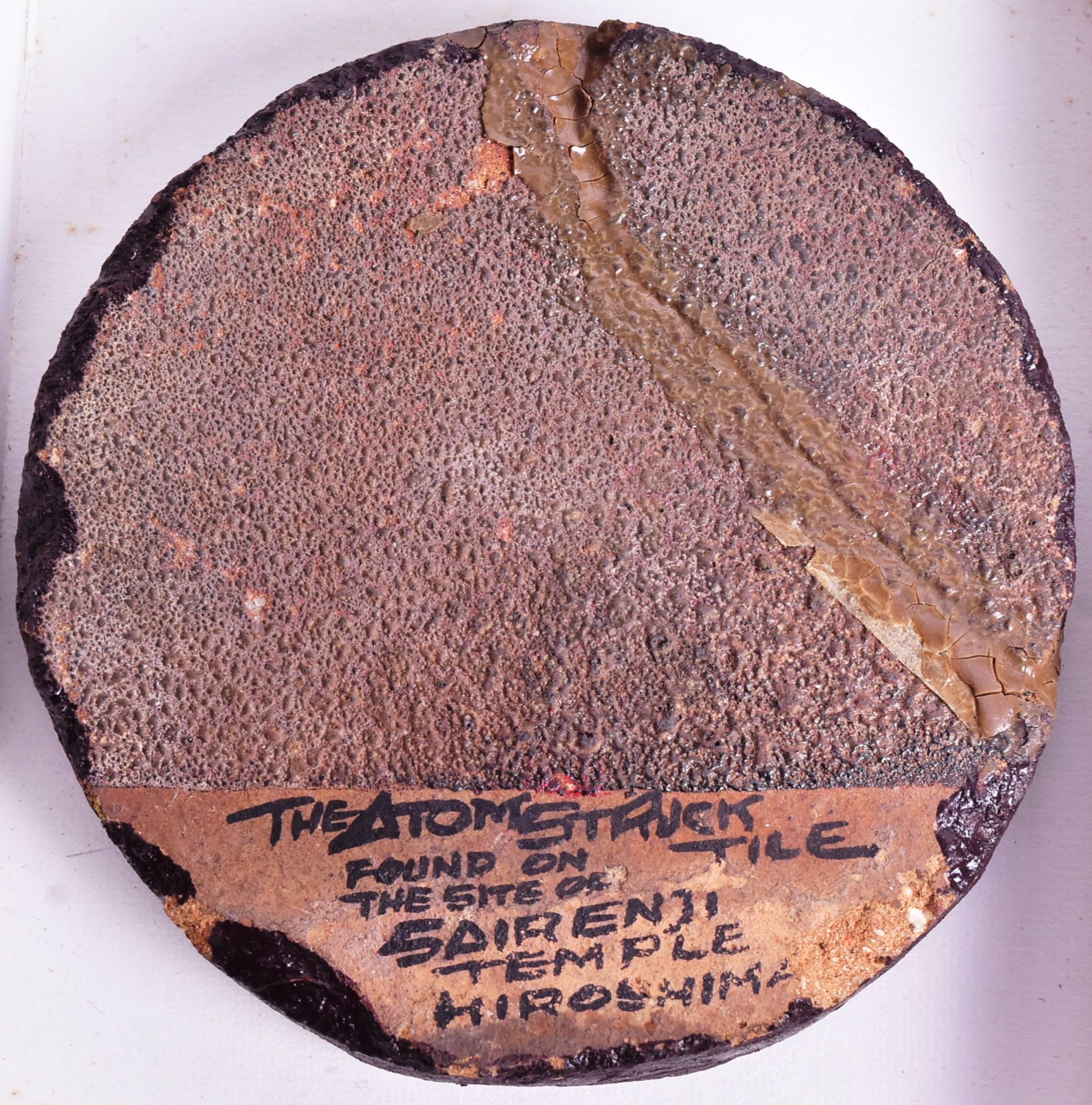 HIROSHIMA BOMBING - SAIRENJI TEMPLE ROOF TILE - Image 3 of 4