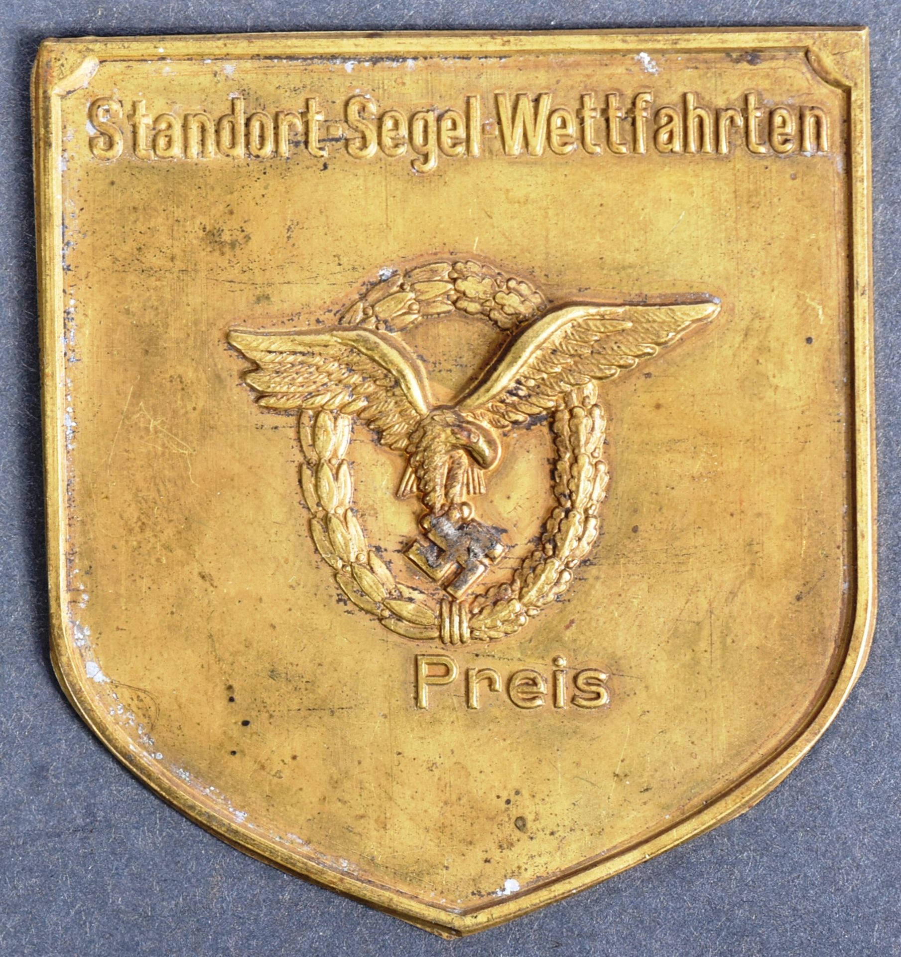 WWII SECOND WORLD WAR GERMAN LUFTWAFFE PILOTS BADGE & SHIELD - Bild 2 aus 4