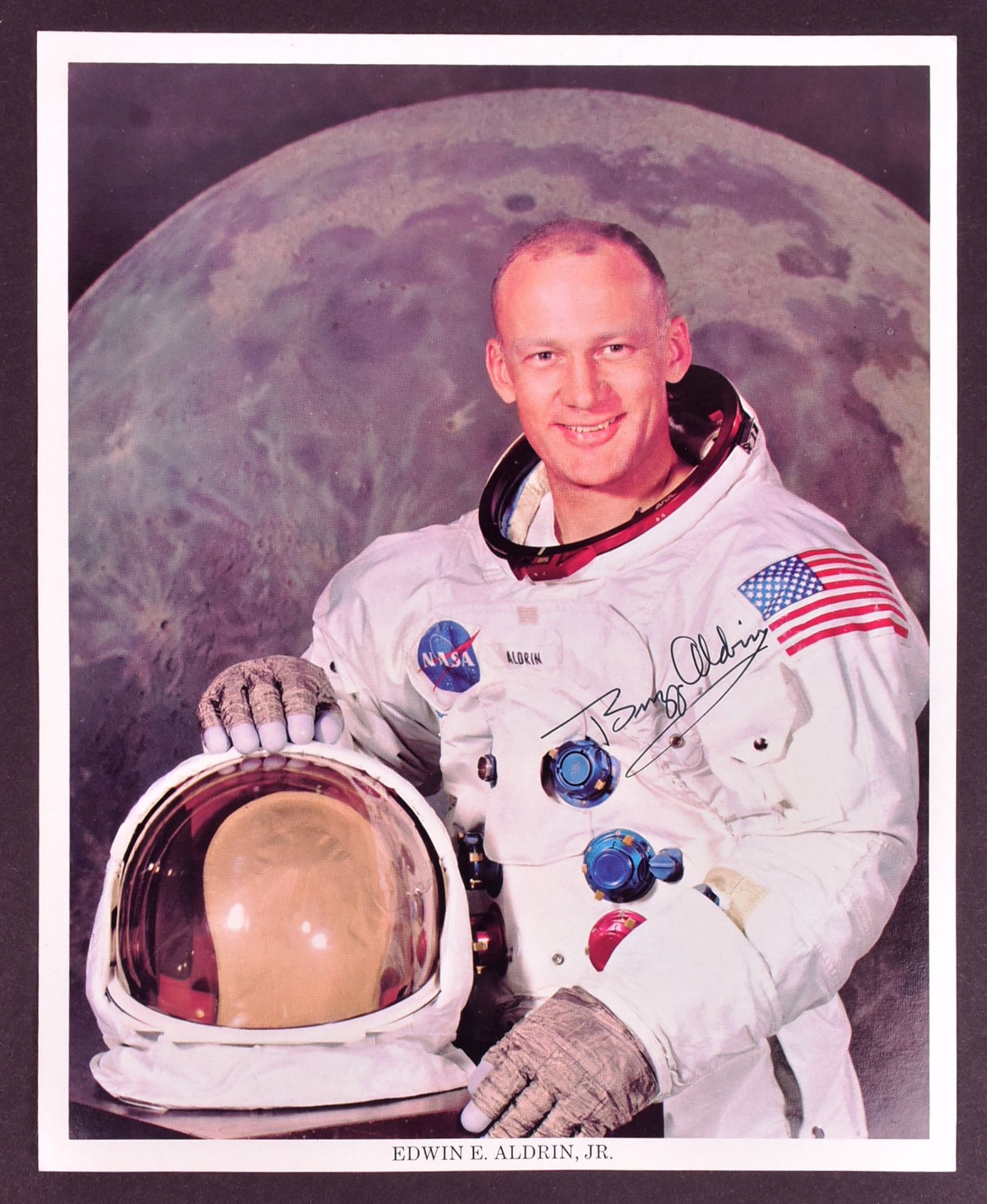 BUZZ ALDRIN - MOON WALKER - APOLLO 11 - AUTOGRAPHED VINTAGE 8X10"