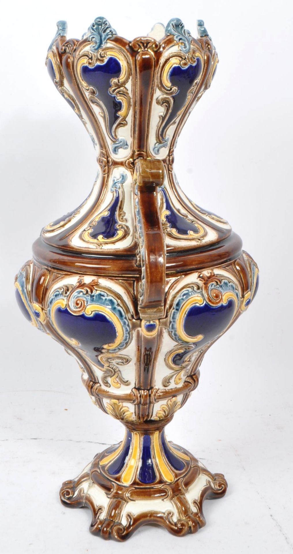 19TH CENTURY GERMAN VASE MANNER OF WILHELM SCHILLER - Image 4 of 5