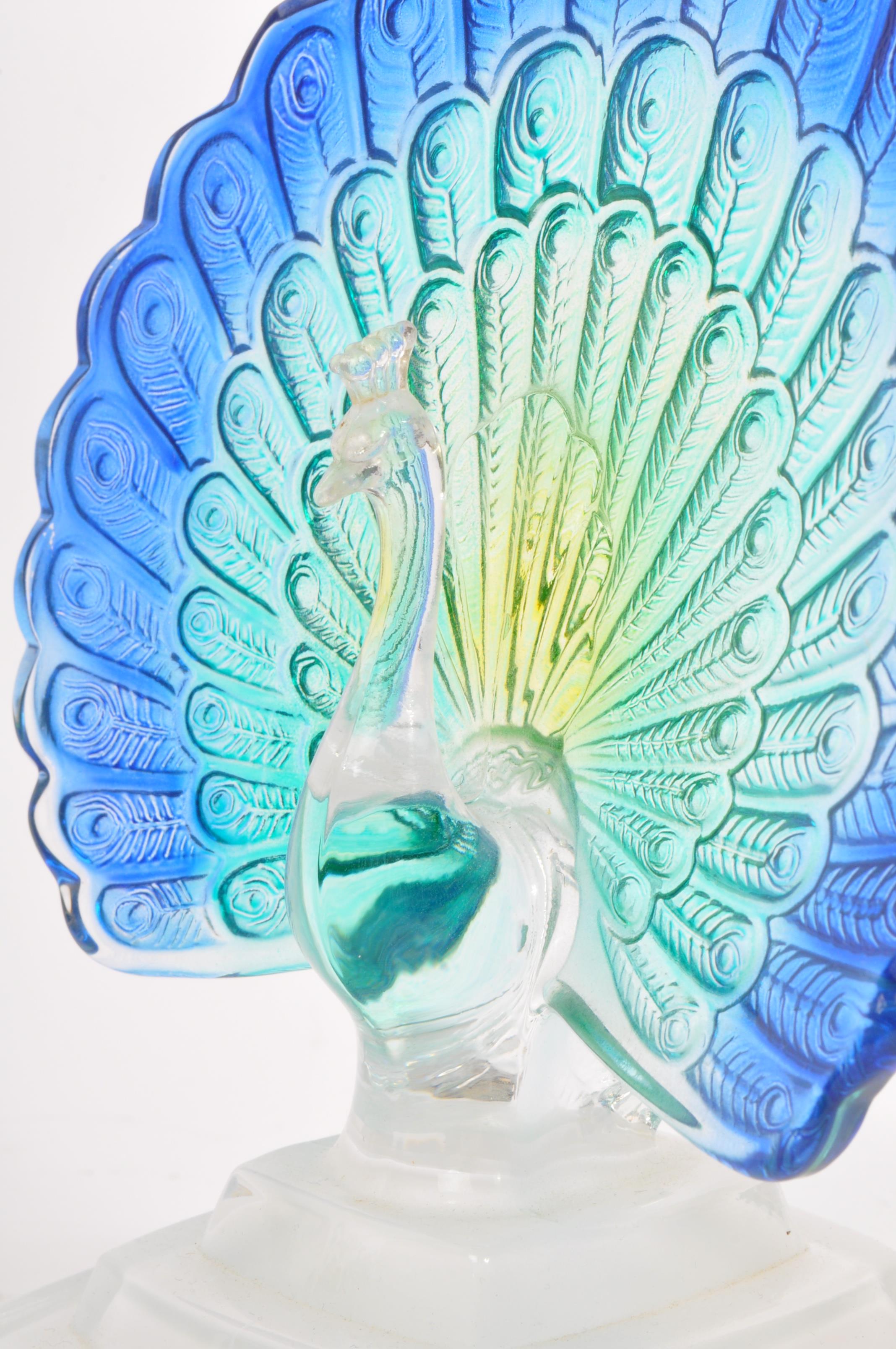 CONTEMPORARY STUDIO ART GLASS IN PEACOCK FORM - Image 5 of 6