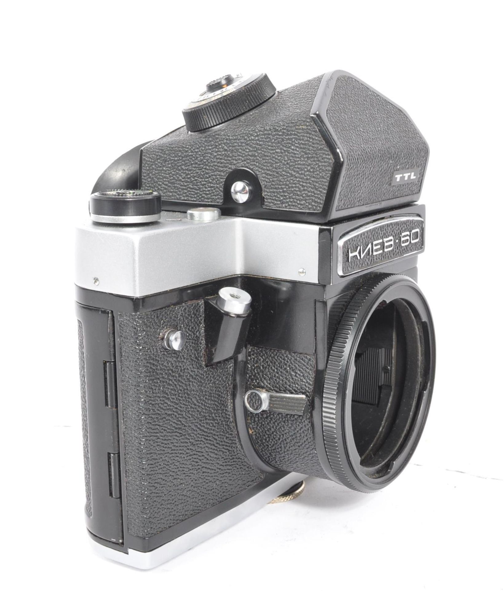 KIEV - LATE 20TH CENTURY SOVIET SLR CAMERA - Image 3 of 6