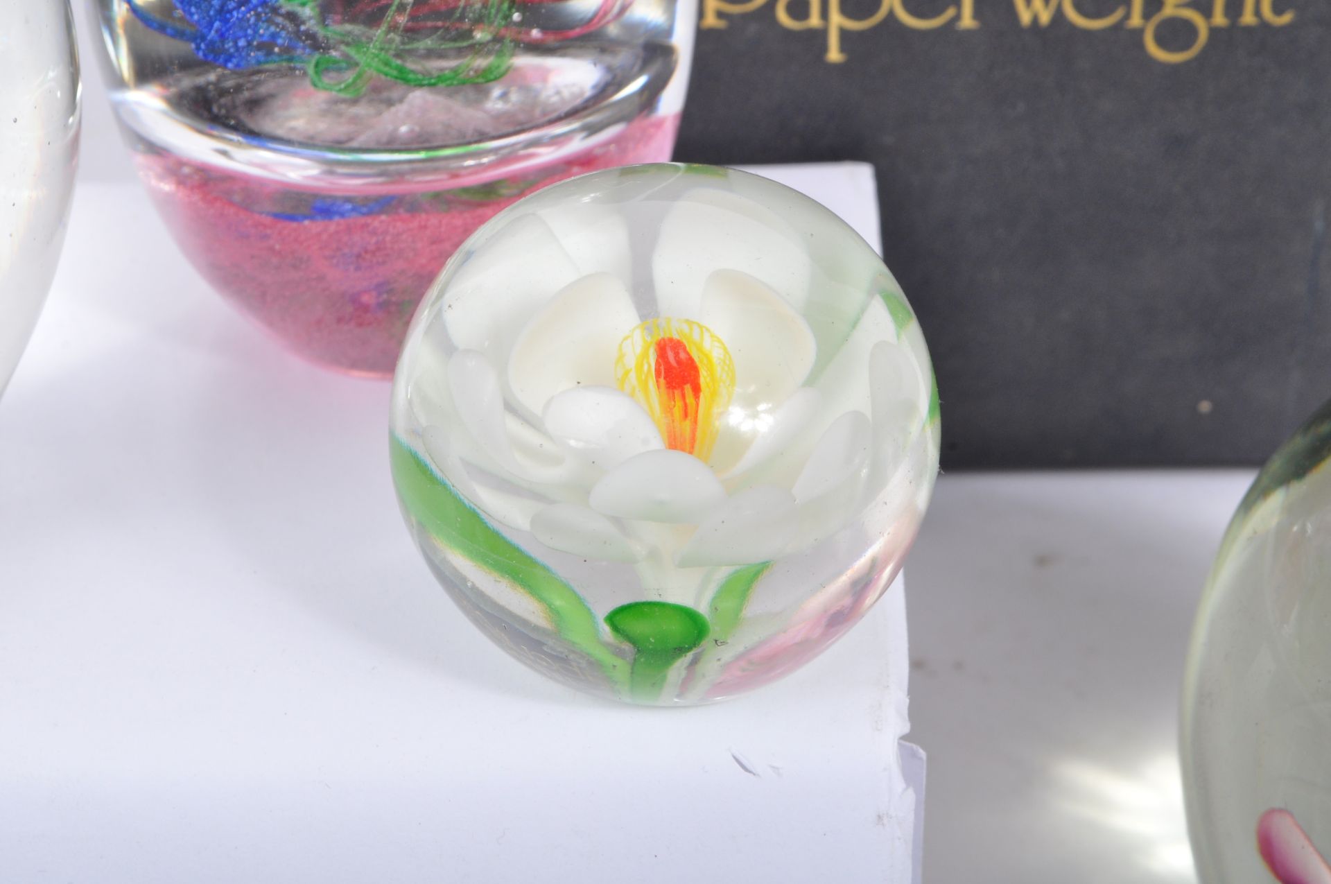 COLLECTION OF VINTAGE STUDIO ART GLASS PAPERWEIGHTS - Image 6 of 9