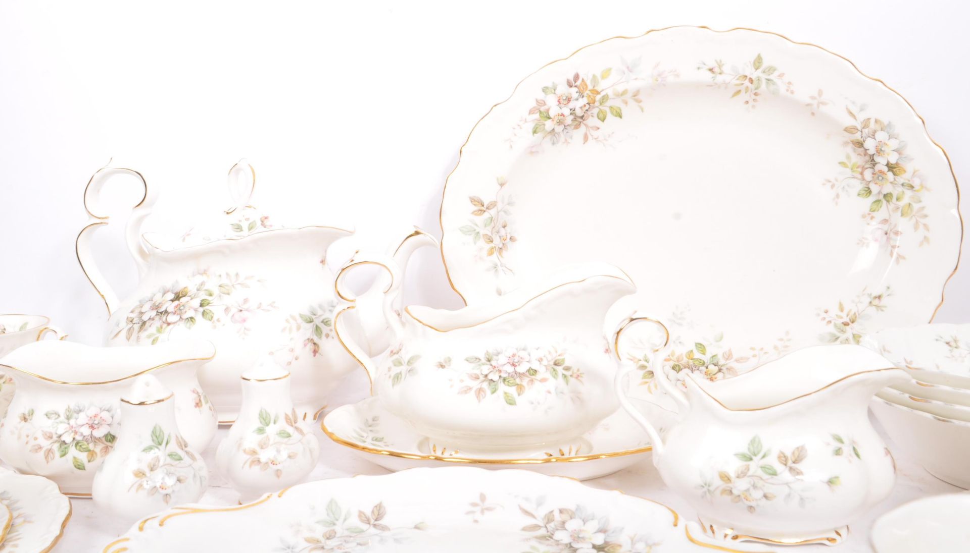 ROYAL ALBERT PORCELAIN HAYWORTH DINNER TEA AND COFFEE SERVICE - Image 8 of 8