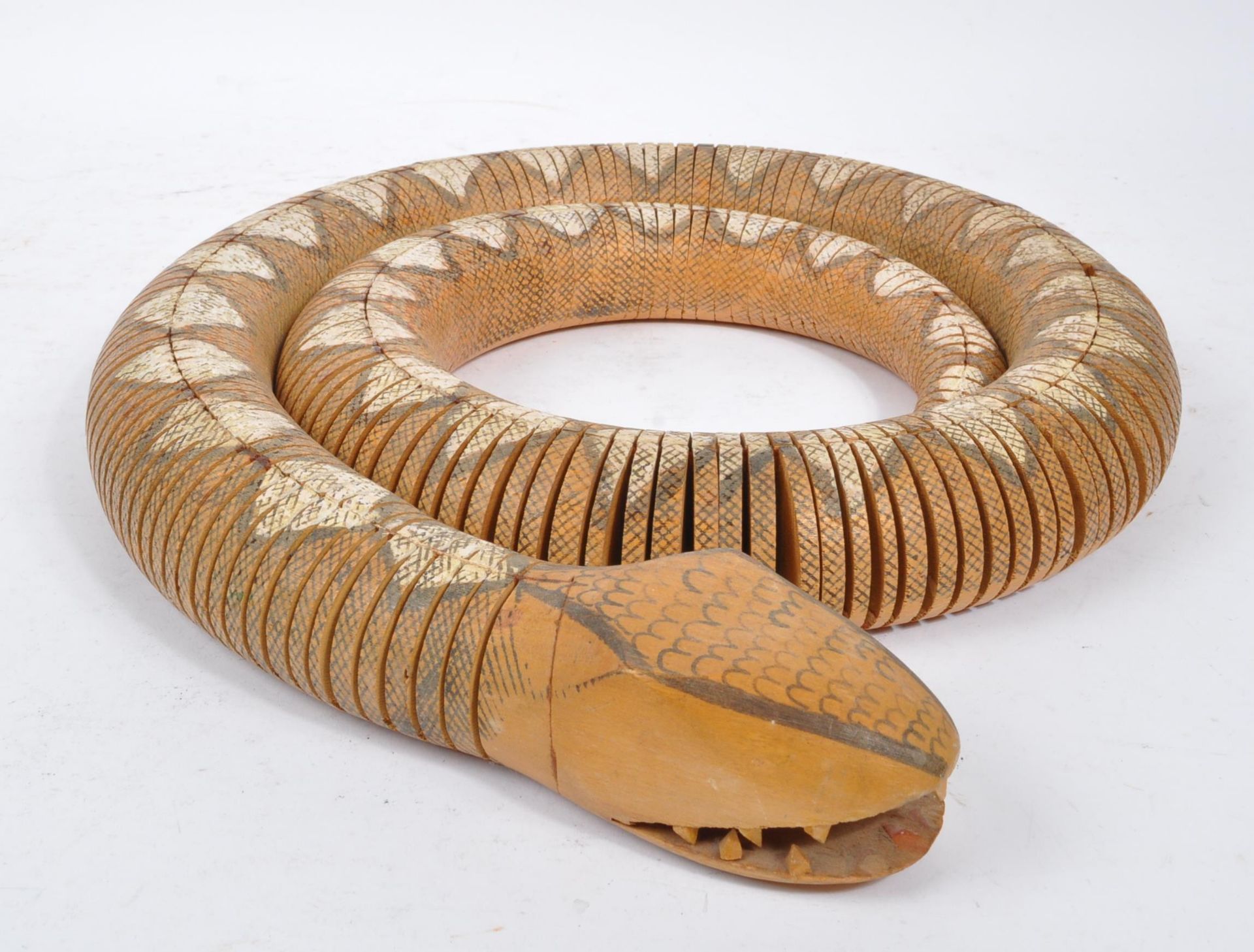 20TH CENTURY HAND PAINTED WOODEN ARTICULATED SNAKE - Image 3 of 5