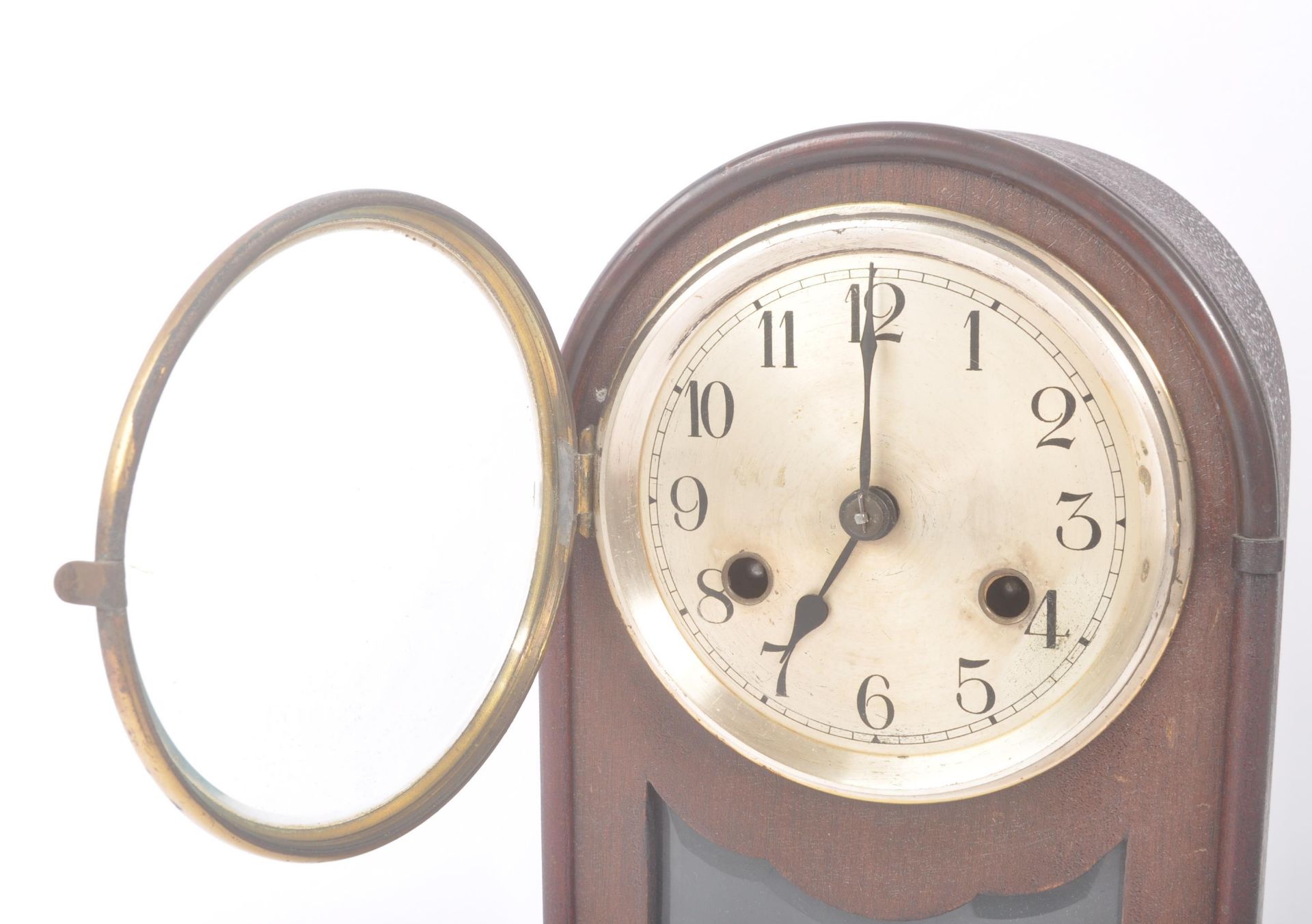 EARLY 20TH CENTURY BAKELITE 8-DAY MANTLE CLOCK - Image 2 of 5