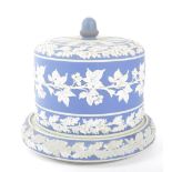 MANNER OF WEDGWOOD JASPERWARE - LIDDED CAKE STAND