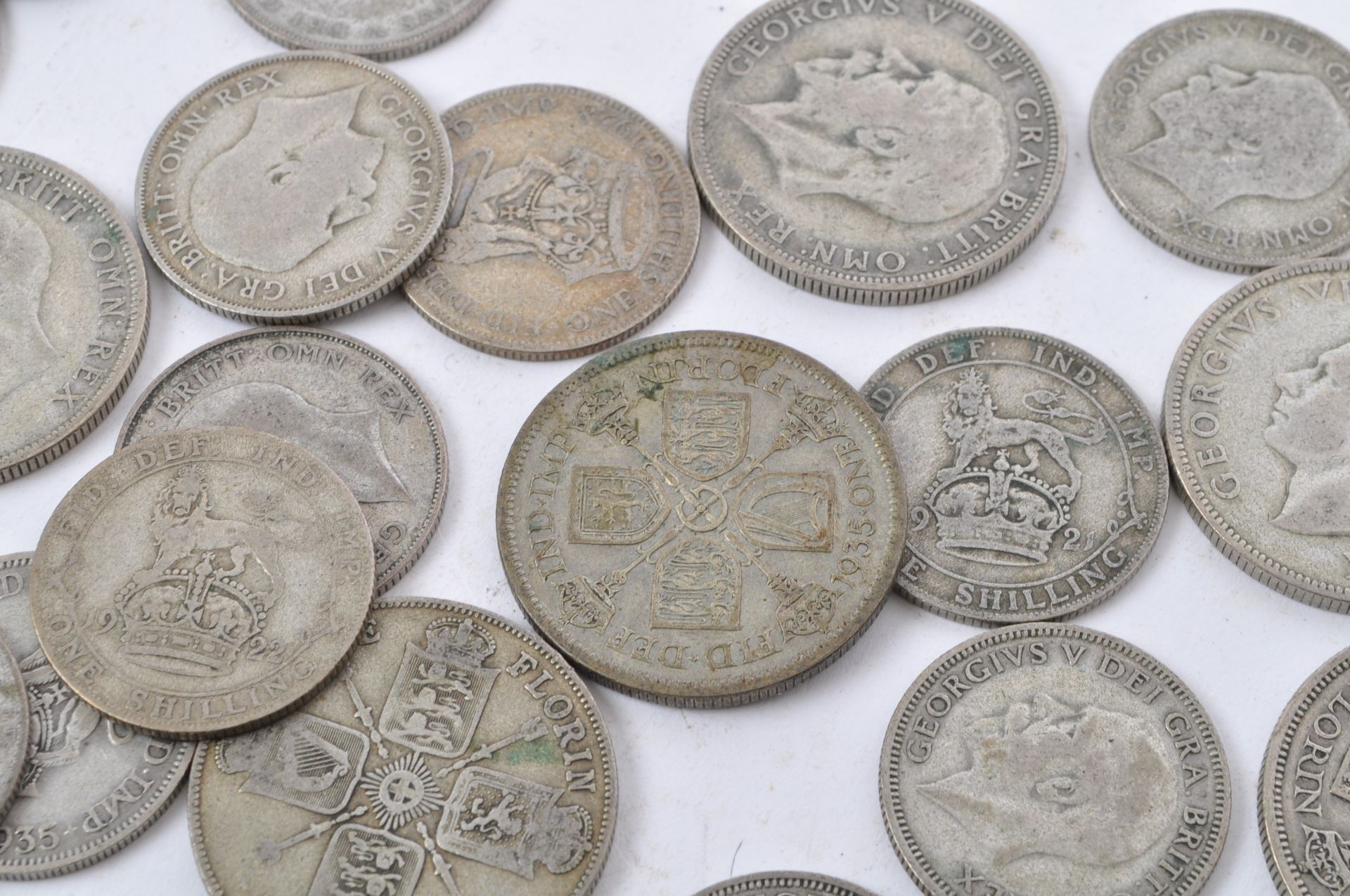 EIGHT EARLY 20TH CENTURY SILVER CIRCULATED CROWN COINS - Bild 8 aus 9