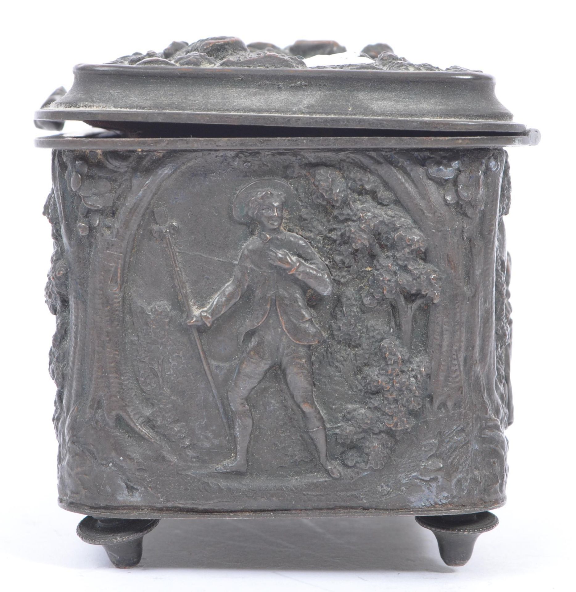 EARLY 20TH CENTURY FRENCH SPELTER LIDDED JEWELLERY CASKET - Bild 5 aus 6