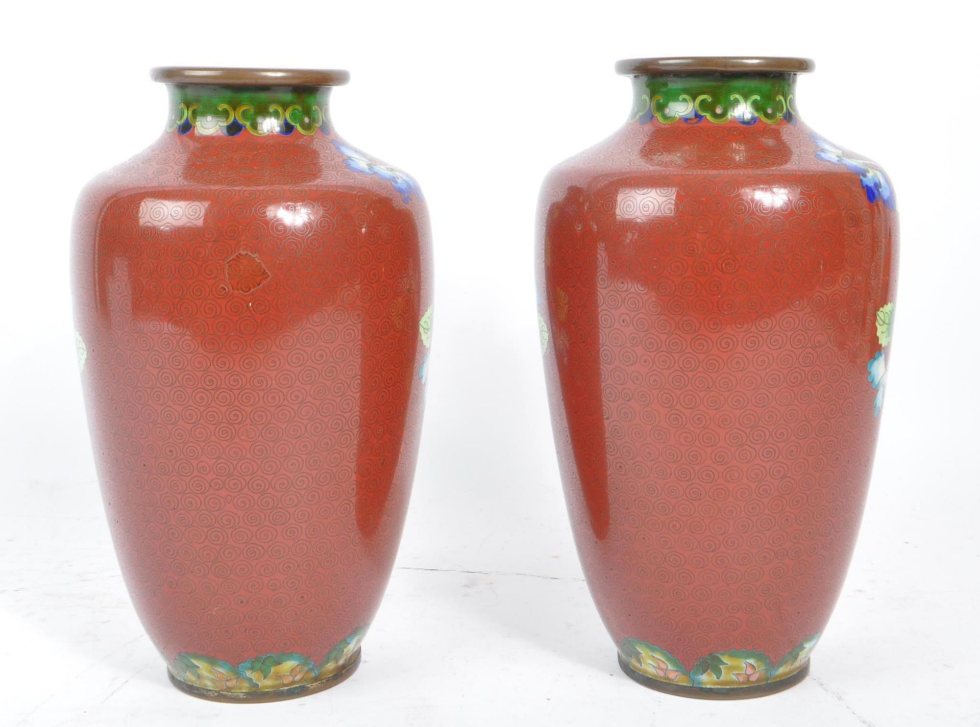 PAIR OF REPUBLIC EXPORT ENAMEL CHINESE VASES - Bild 4 aus 6