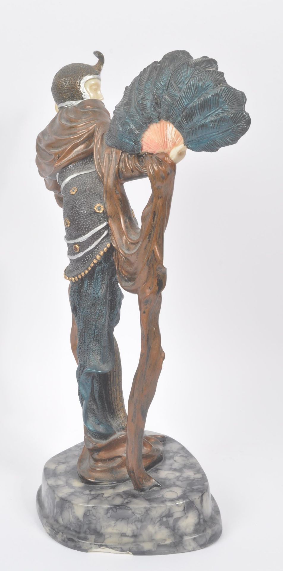 20TH CENTURY DECO STYLE RESIN DANCING FIGURINE - Image 3 of 5