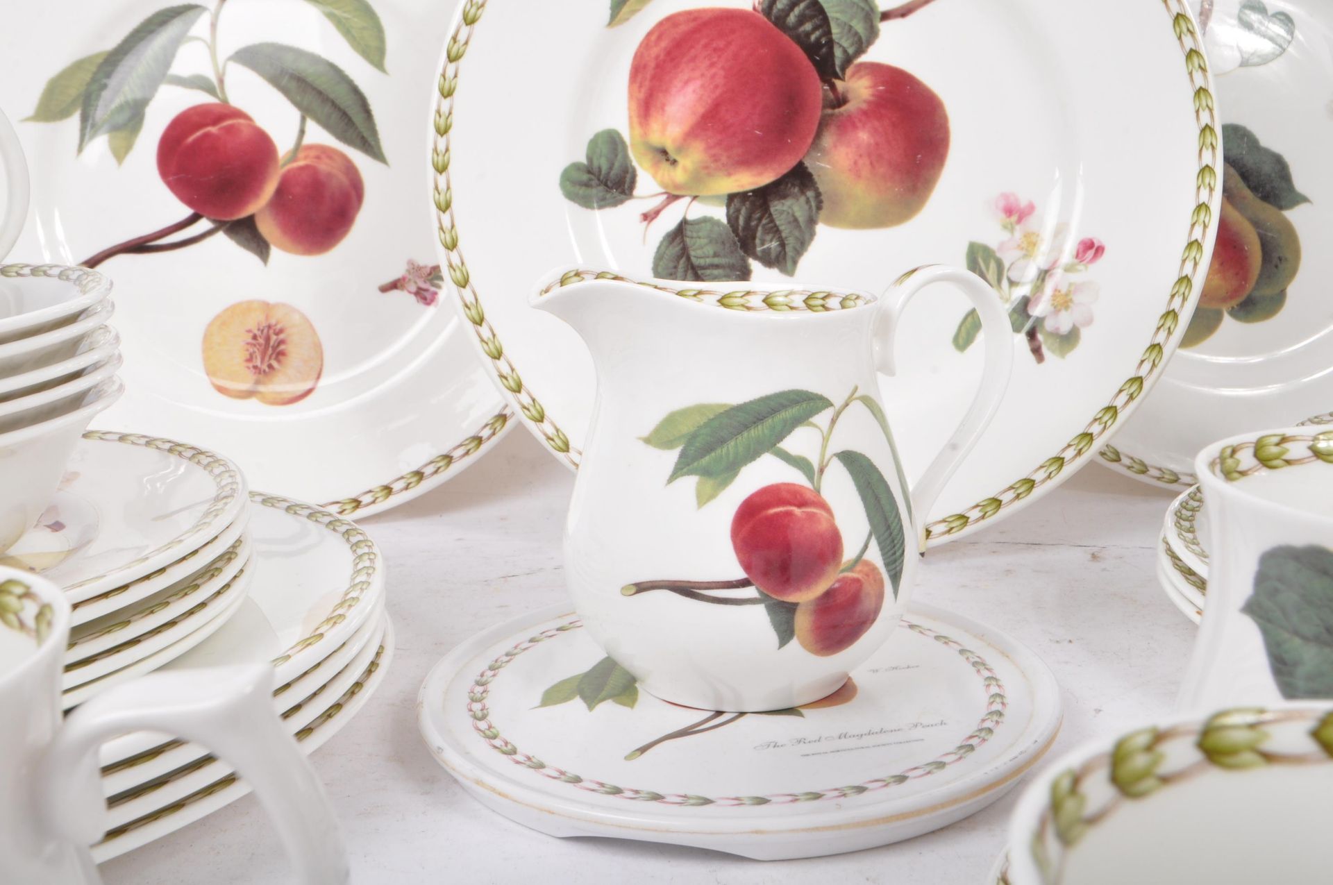 THE ROYAL HORTICULTURAL SOCIETY - HOOKER'S FRUIT PATTERN TEA SET - Image 4 of 7