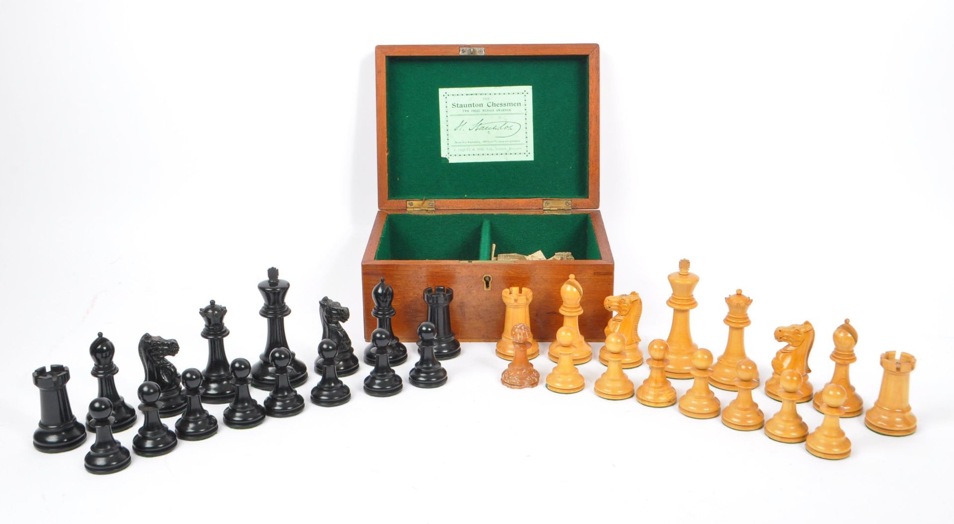 J. JAQUES & SON - EARLY 20TH CENTURY CHESS SET