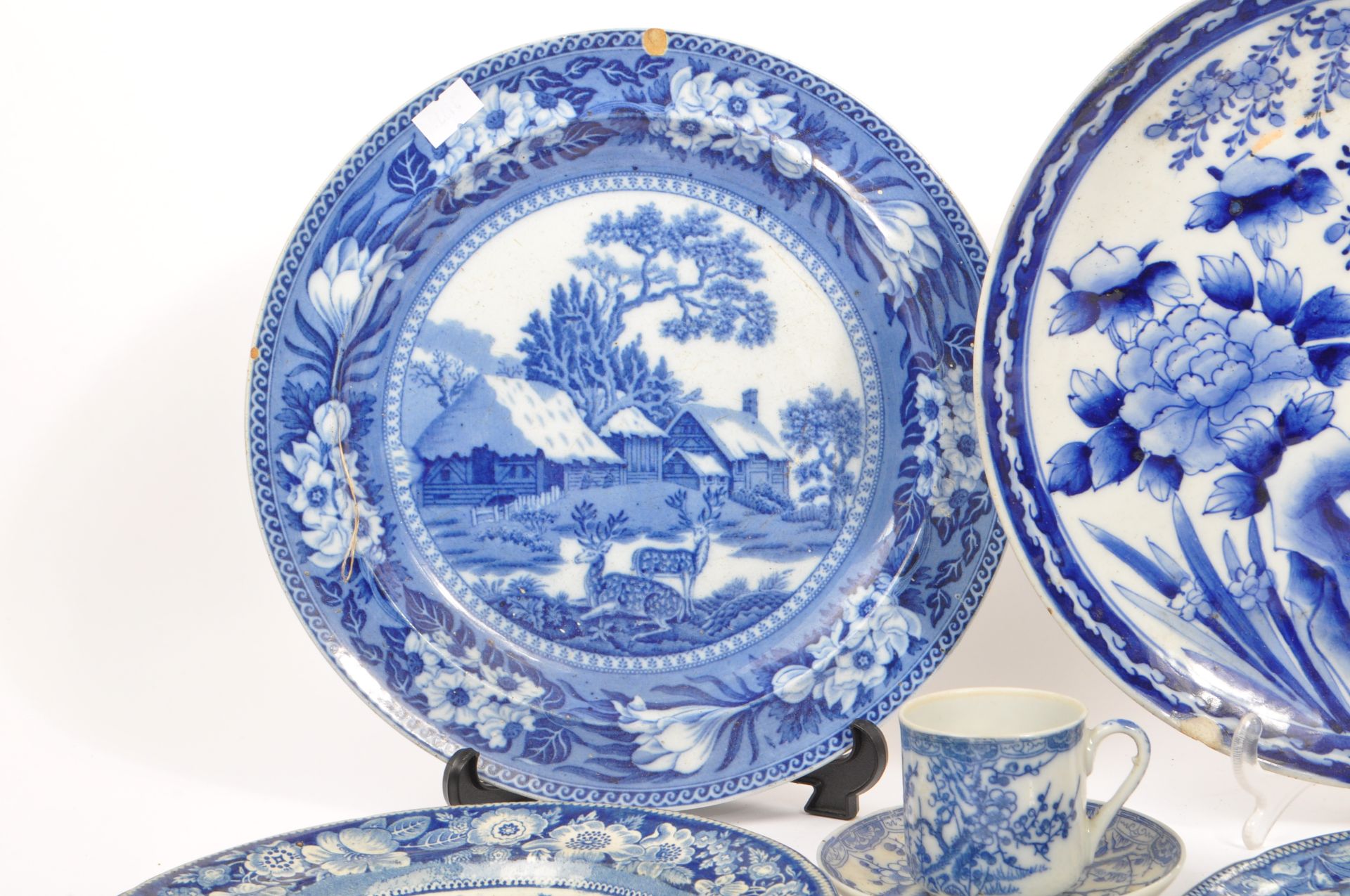 COLLECTION OF 19TH CENTURY & LATER BLUE AND WHITE CERAMICS - Image 5 of 12