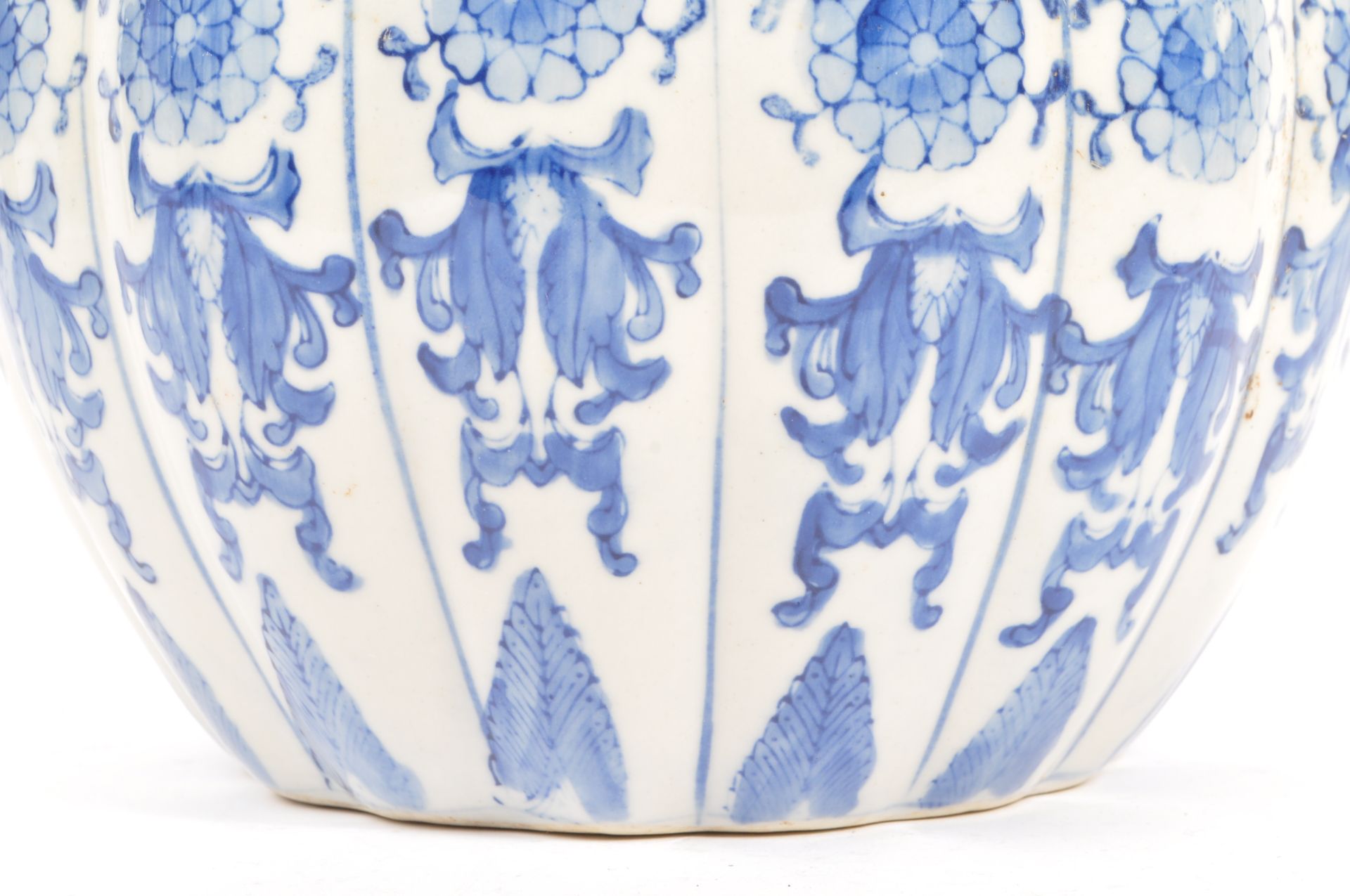 LARGE BLUE & WHITE CONTEMPORARY CHINESE PUMPKIN SHAPED VASE - Image 3 of 5