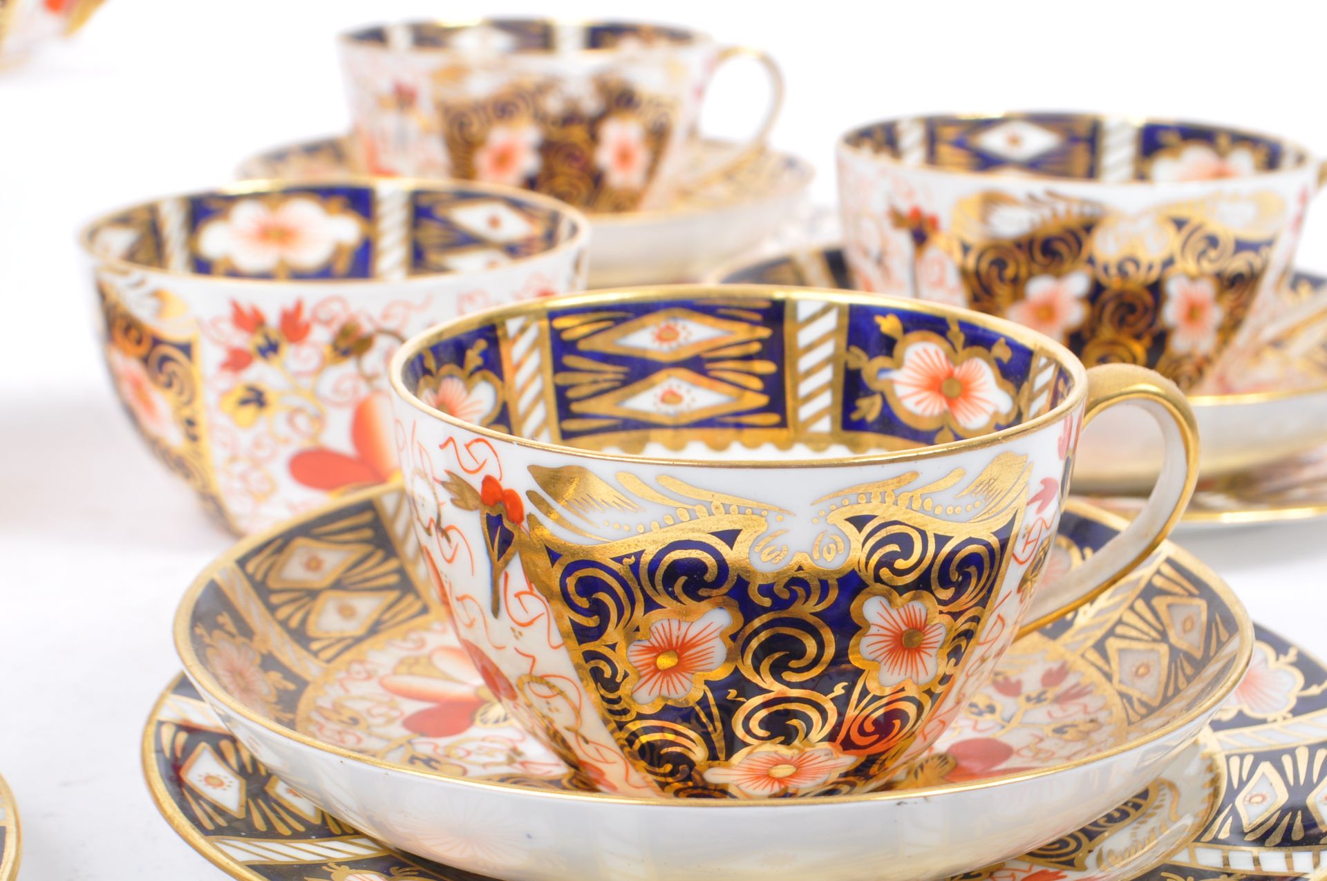 ROYAL CROWN DERBY - IMARI TRADITIONAL 2451 TEA SERVICE - Image 5 of 9