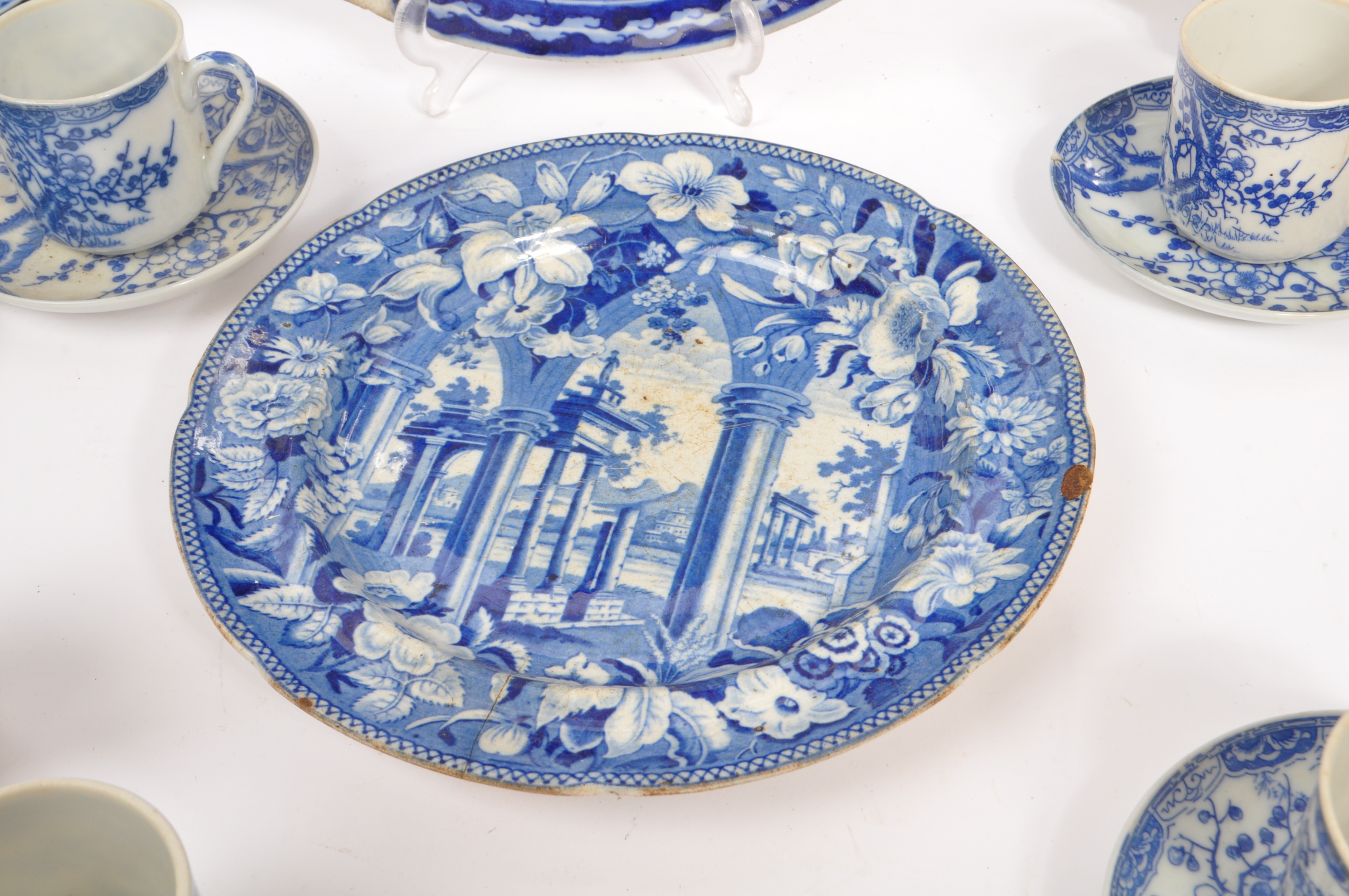 COLLECTION OF 19TH CENTURY & LATER BLUE AND WHITE CERAMICS - Image 3 of 12