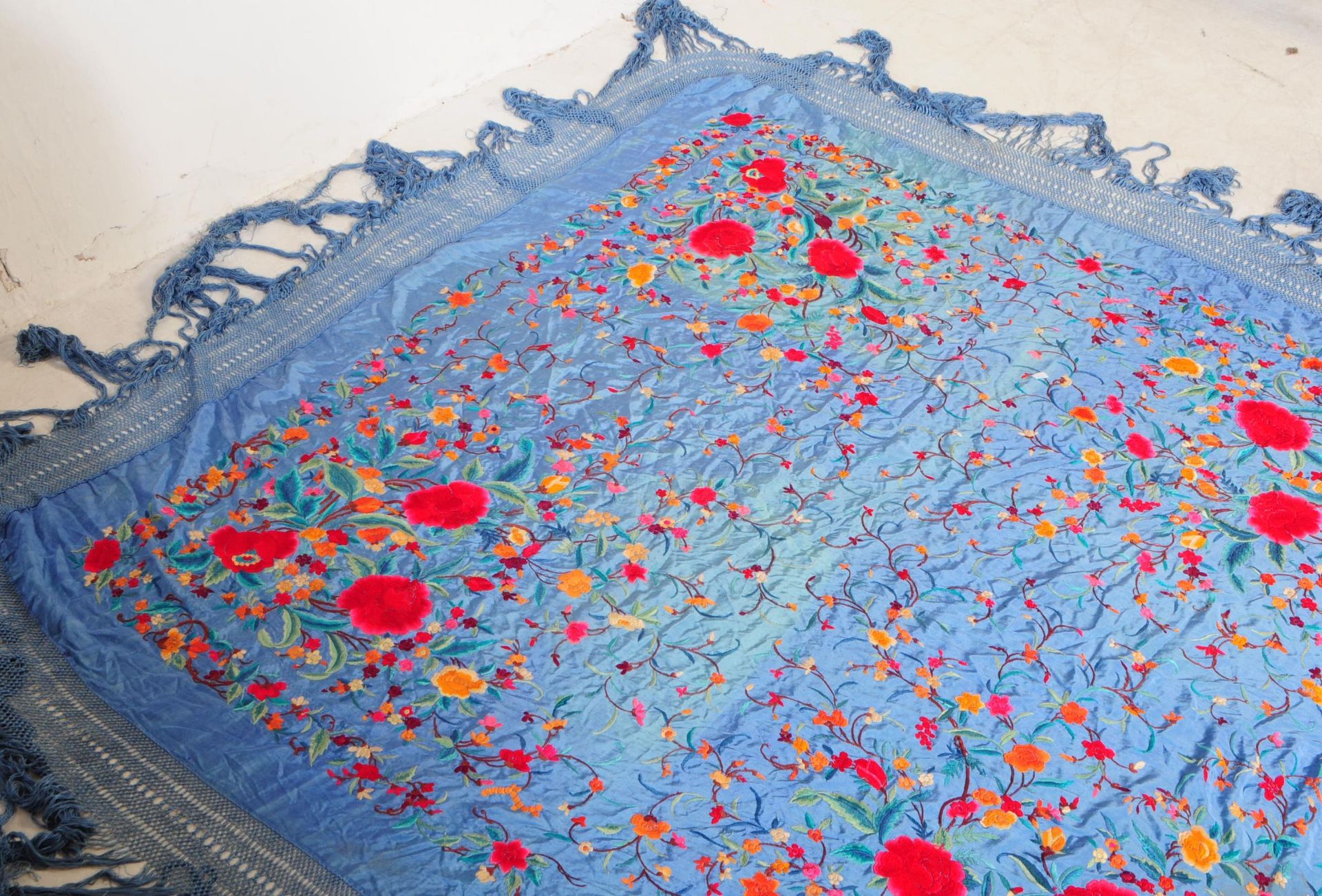 QING DYNASTY SILK EMBROIDERED CHINESE TEXTILE SHAWL THROW - Image 4 of 8