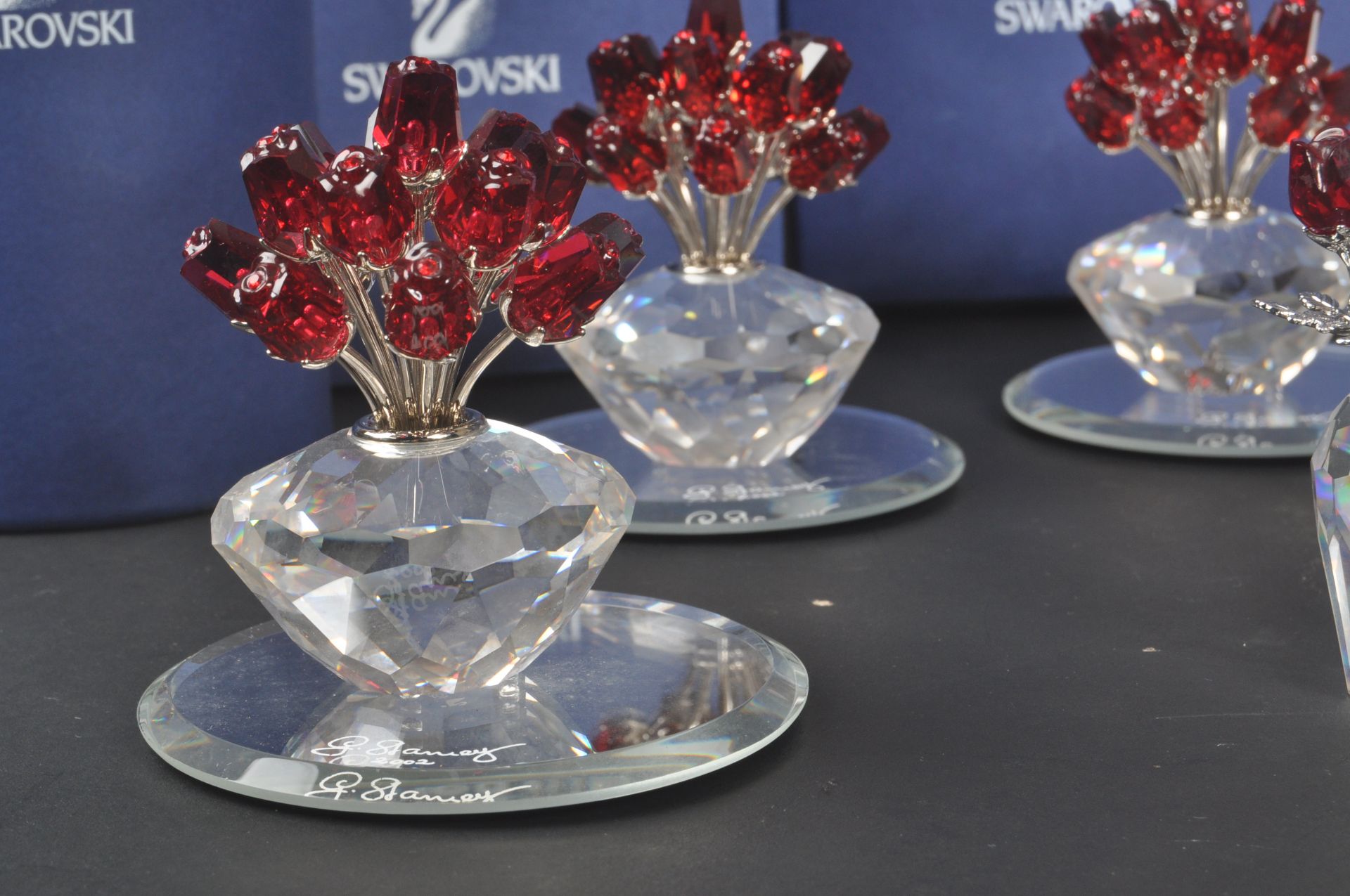 SWAROVSKI - COLLECTION OF CRYSTAL FLOWERS - Image 10 of 13