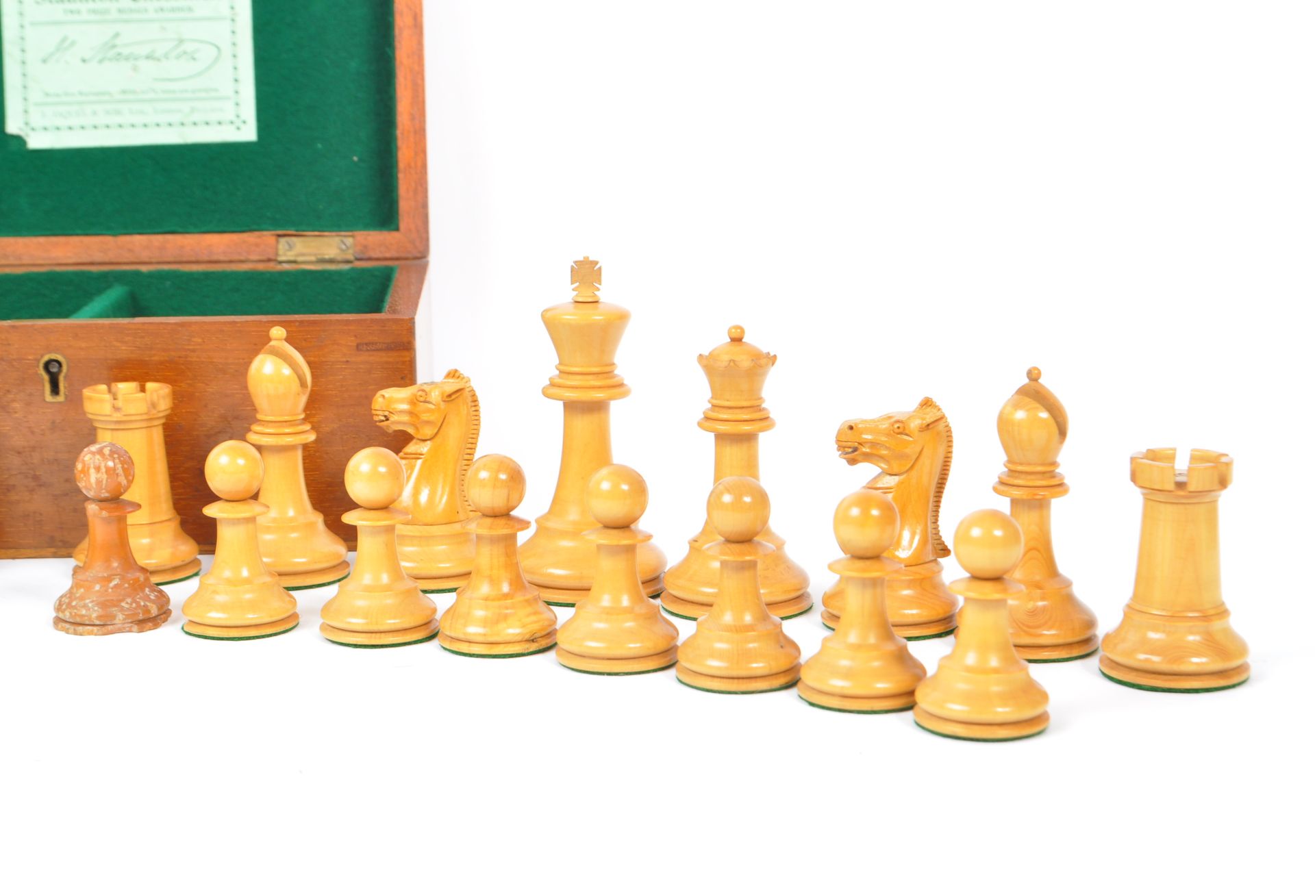 J. JAQUES & SON - EARLY 20TH CENTURY CHESS SET - Image 4 of 10