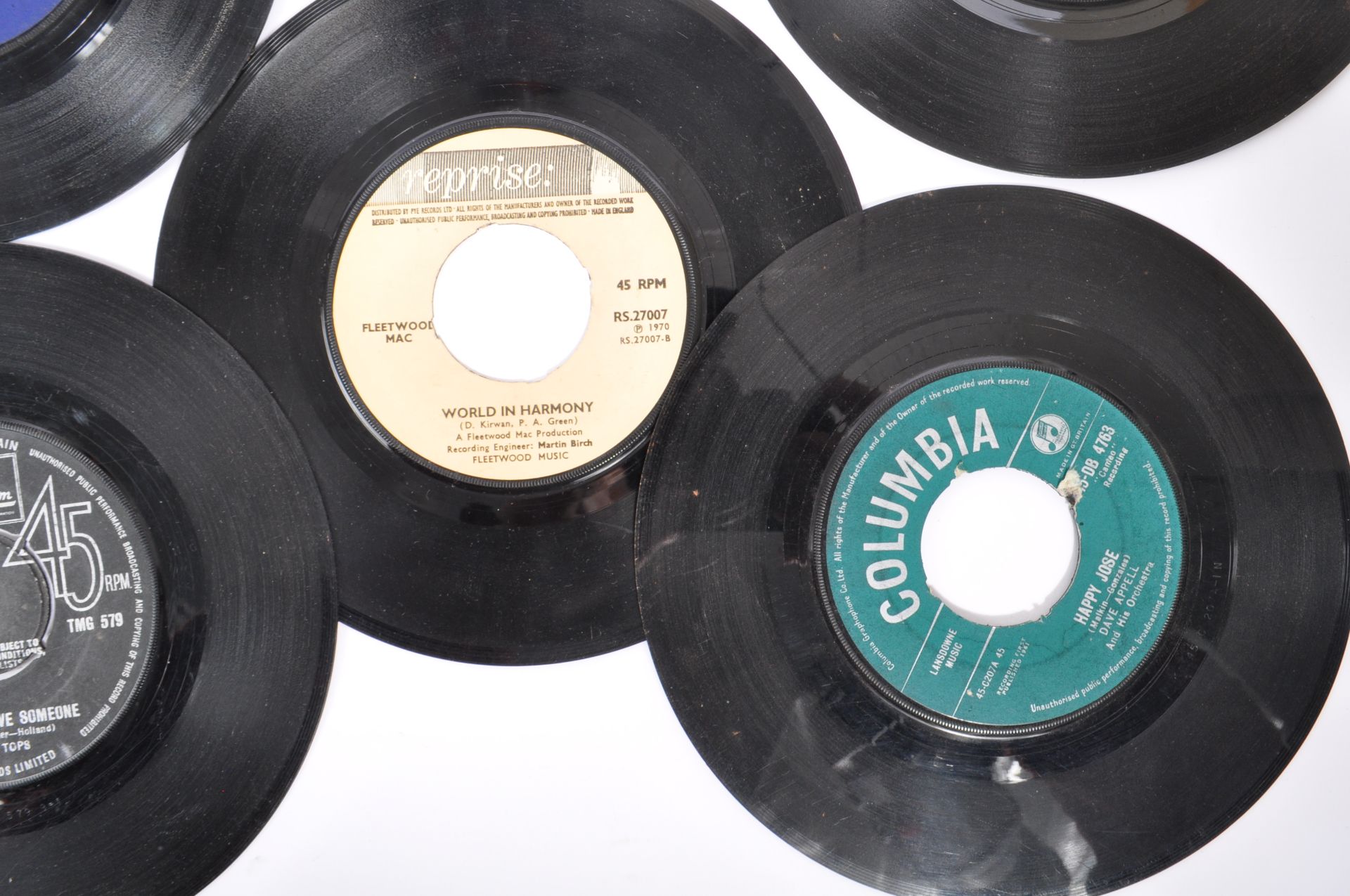 COLLECTION OF LATER 20TH CENTURY 45 RPM VINYL SINGLE RECORDS - Image 2 of 10