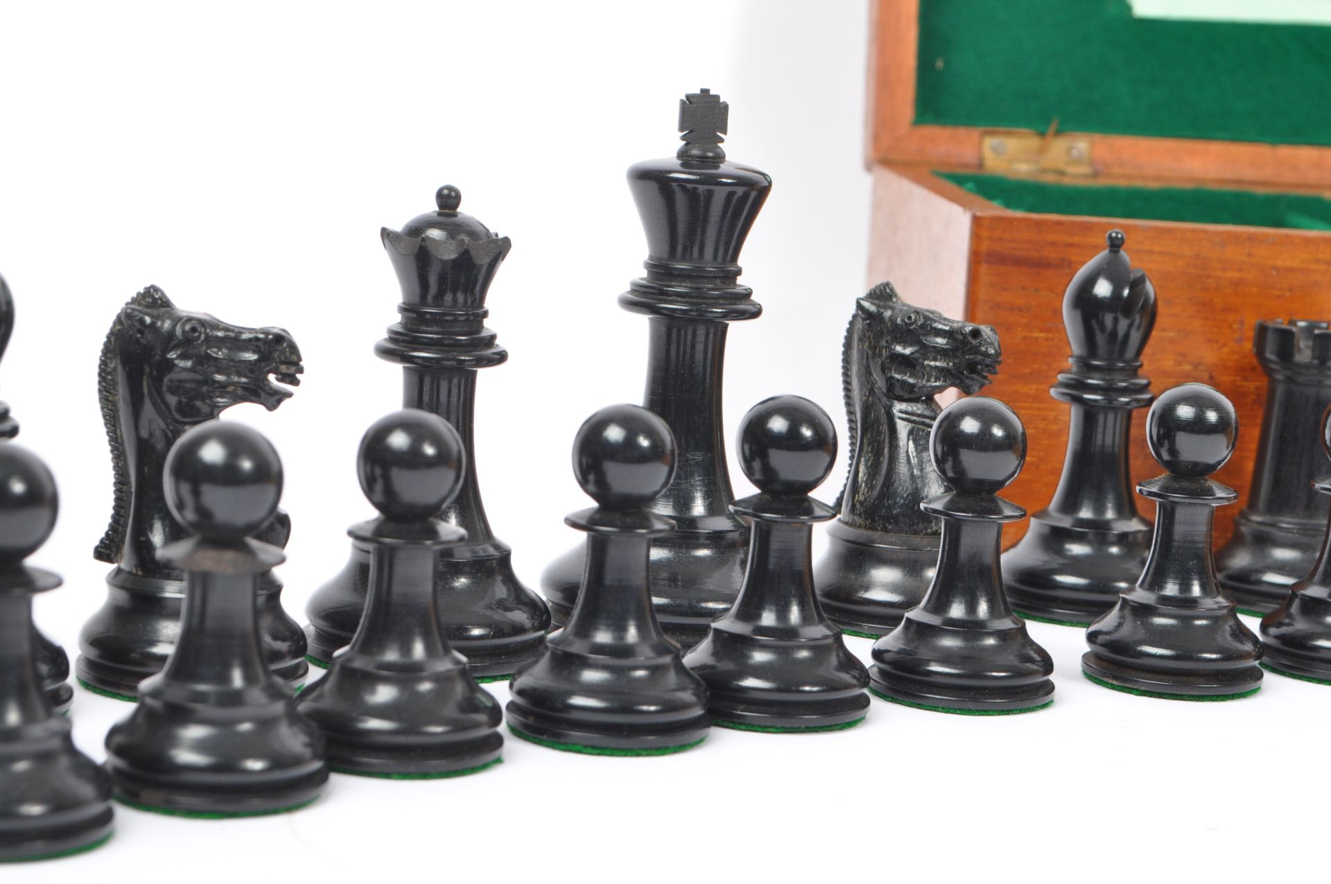 J. JAQUES & SON - EARLY 20TH CENTURY CHESS SET - Image 3 of 10