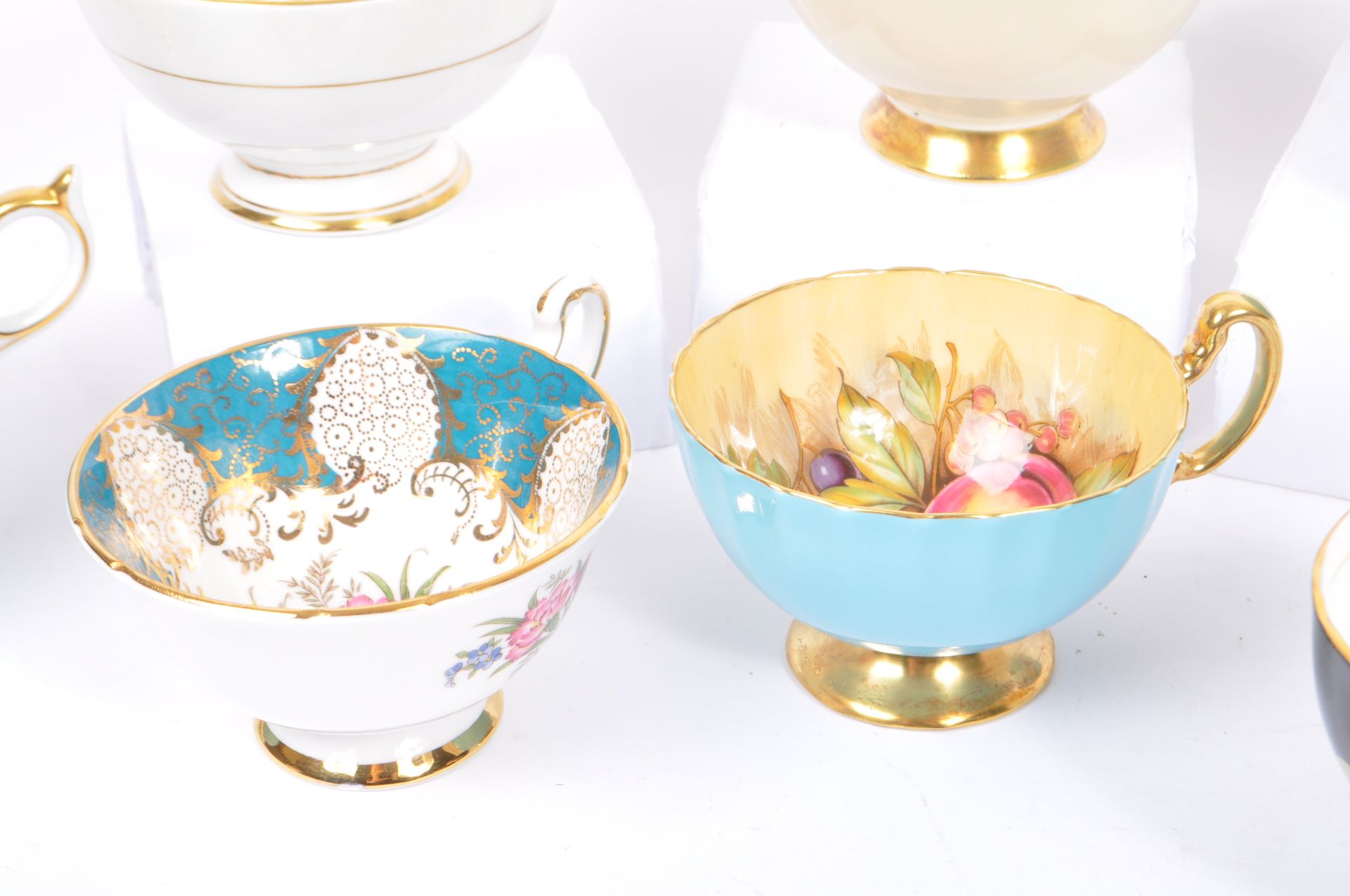 AYNSLEY - COLLECTION OF 20TH CENTURY CABINET TEACUPS - Image 4 of 11