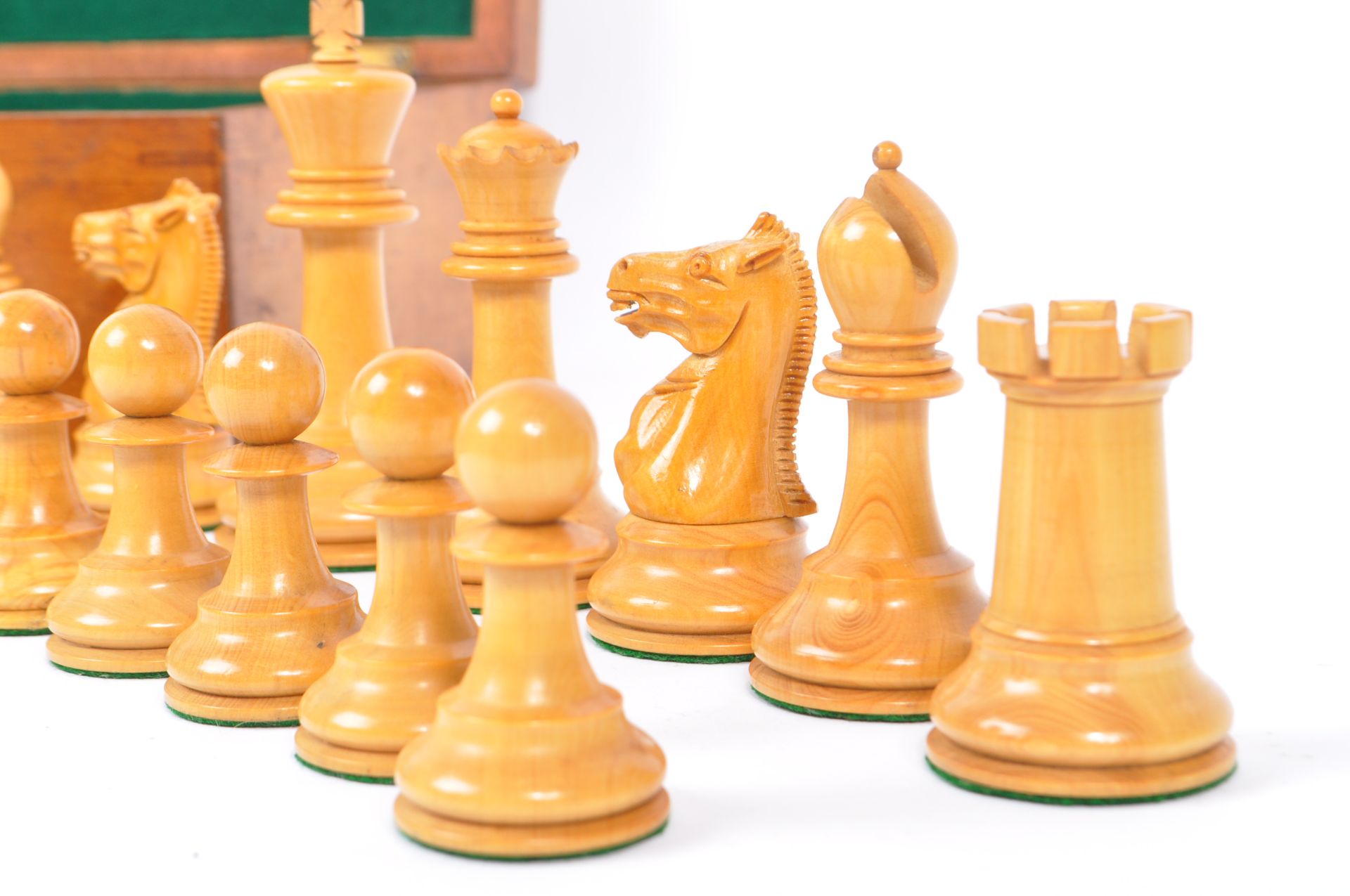 J. JAQUES & SON - EARLY 20TH CENTURY CHESS SET - Image 8 of 10