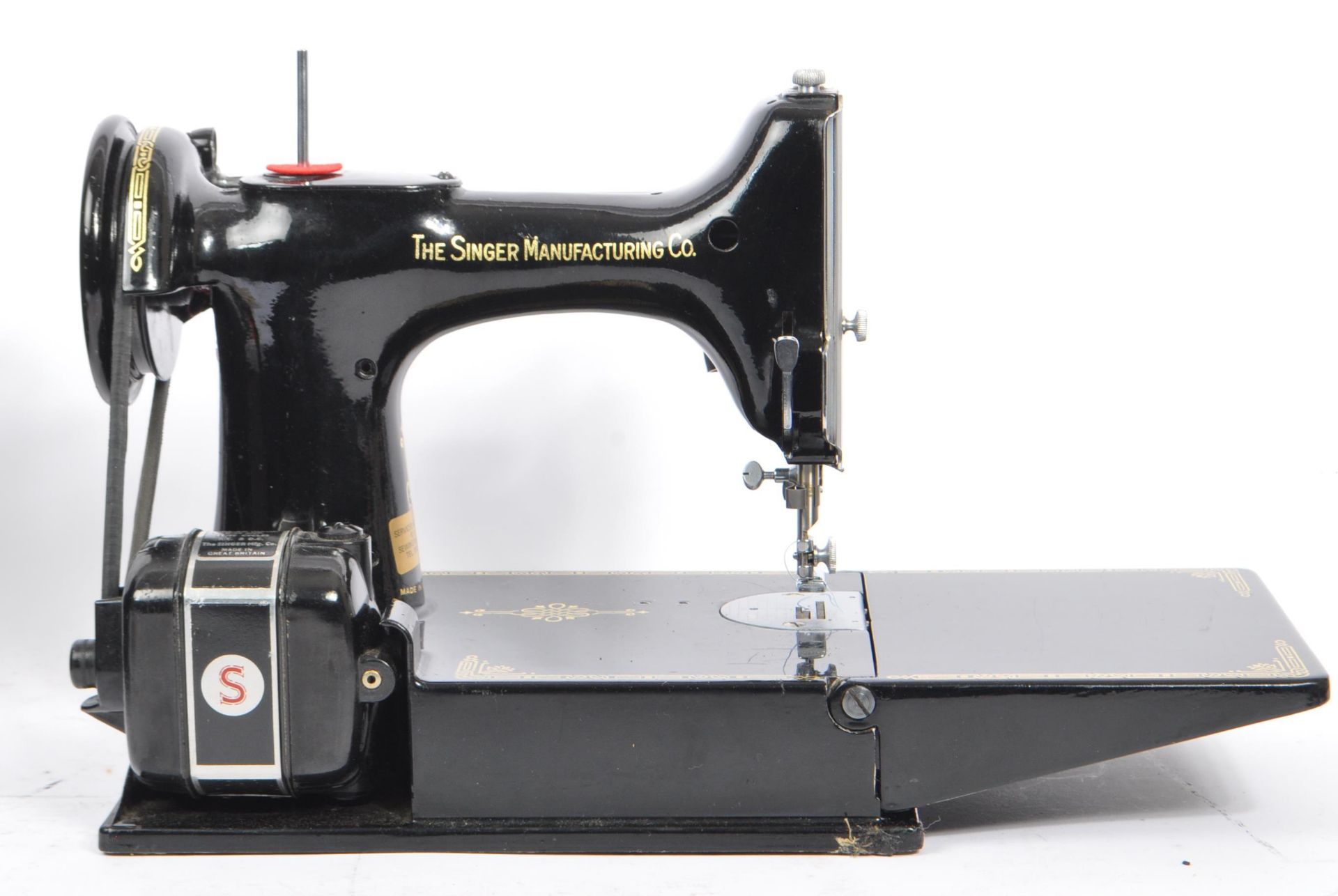 SINGER SEWING MACHINE FEATHERWEIGHT 185K IN CASE - Bild 4 aus 8