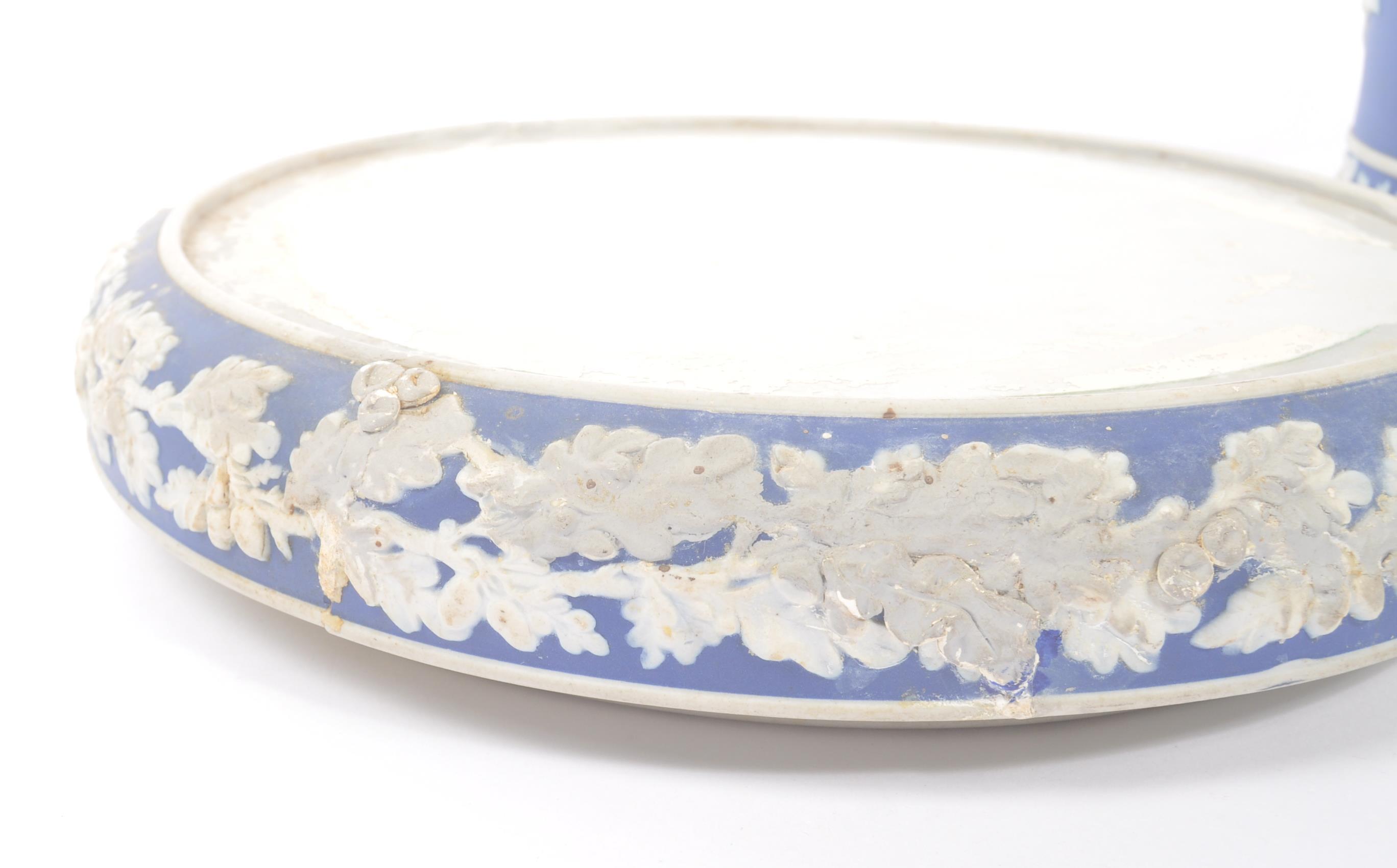 MANNER OF WEDGWOOD JASPERWARE - LIDDED CAKE STAND - Image 3 of 6