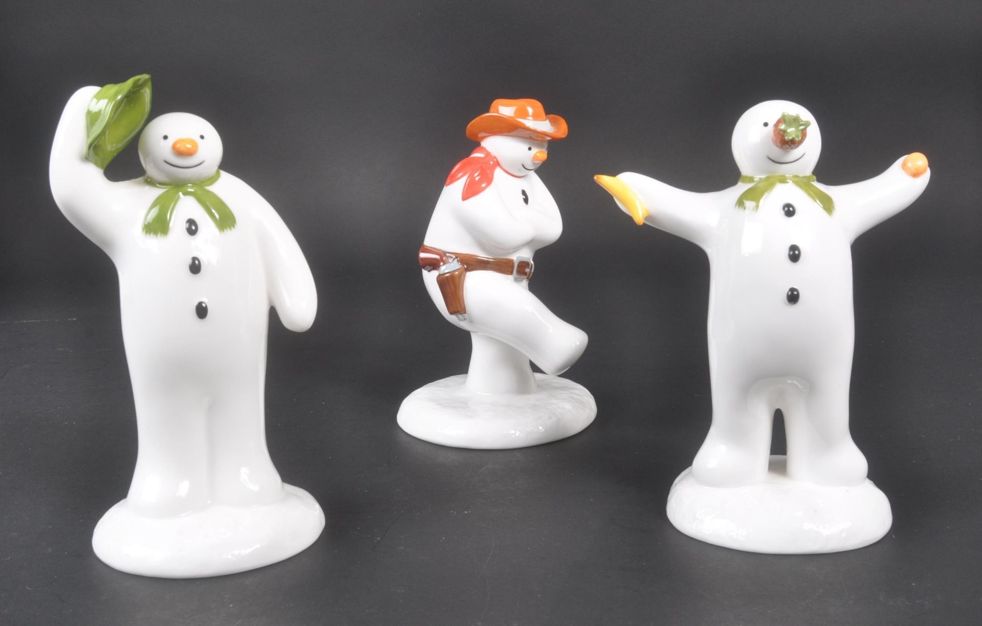 COALPORT CHARACTERS - THE SNOWMAN - FOUR PORCELAIN FIGURES - Bild 2 aus 4