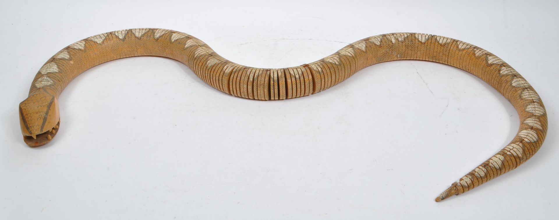 20TH CENTURY HAND PAINTED WOODEN ARTICULATED SNAKE - Image 5 of 5