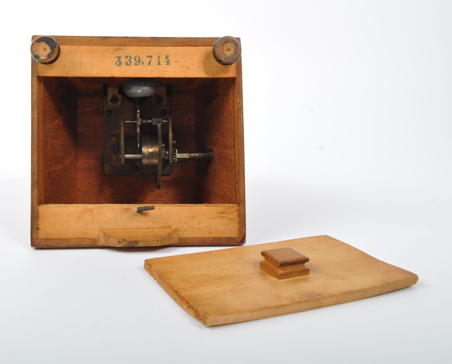 MAELZEL - EARLY 20TH CENTURY WALNUT METRONOME - Image 6 of 6