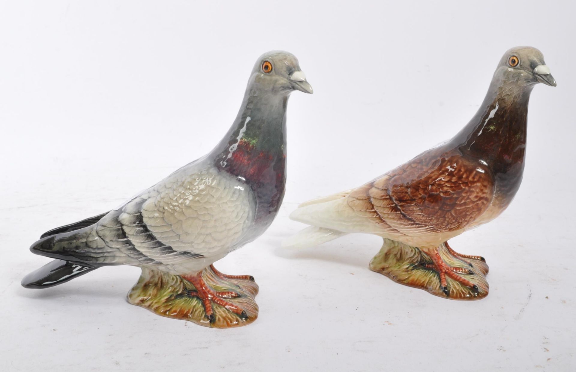 BESWICK - TWO CHINA PIGEONS WITH CIGARETTE HOLDER - Bild 4 aus 6