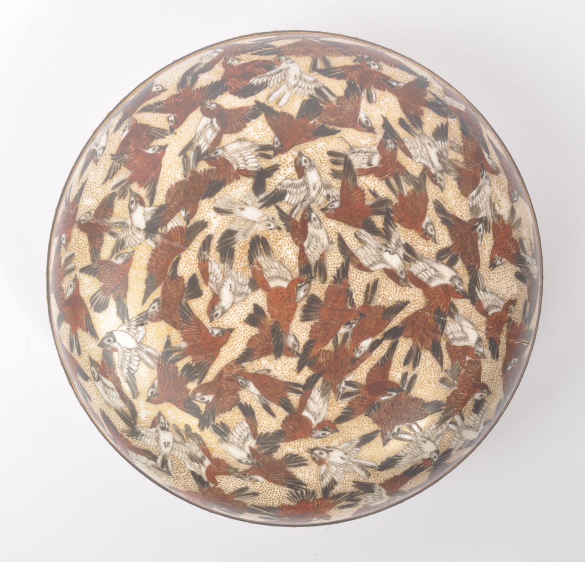 20TH CENTURY JAPANESE SATSUMA LIDDED SWALLOW DISH - Image 3 of 6