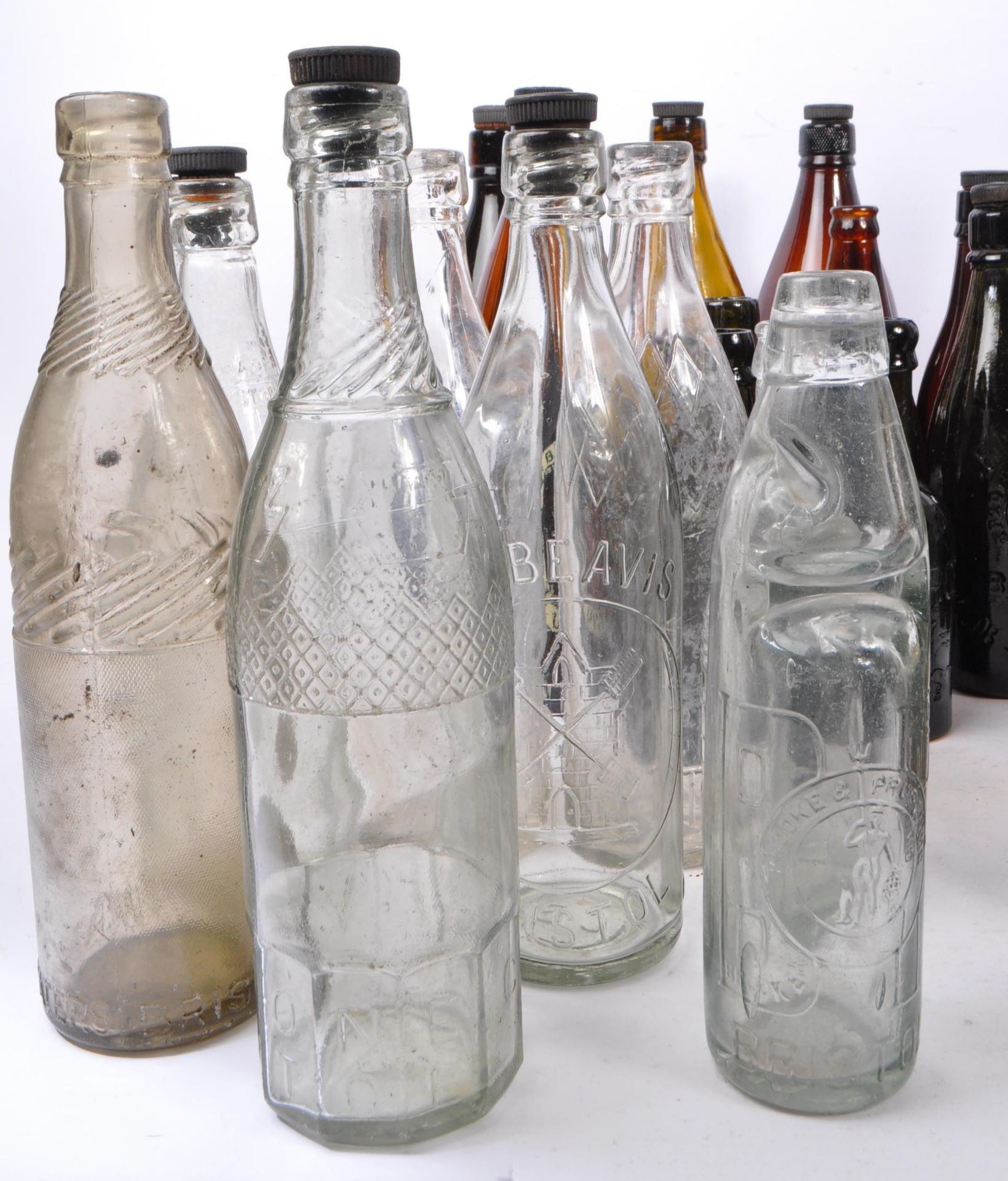 LARGE COLLECTION OF BRISTOL BREWERY GLASS BOTTLES - Image 3 of 6
