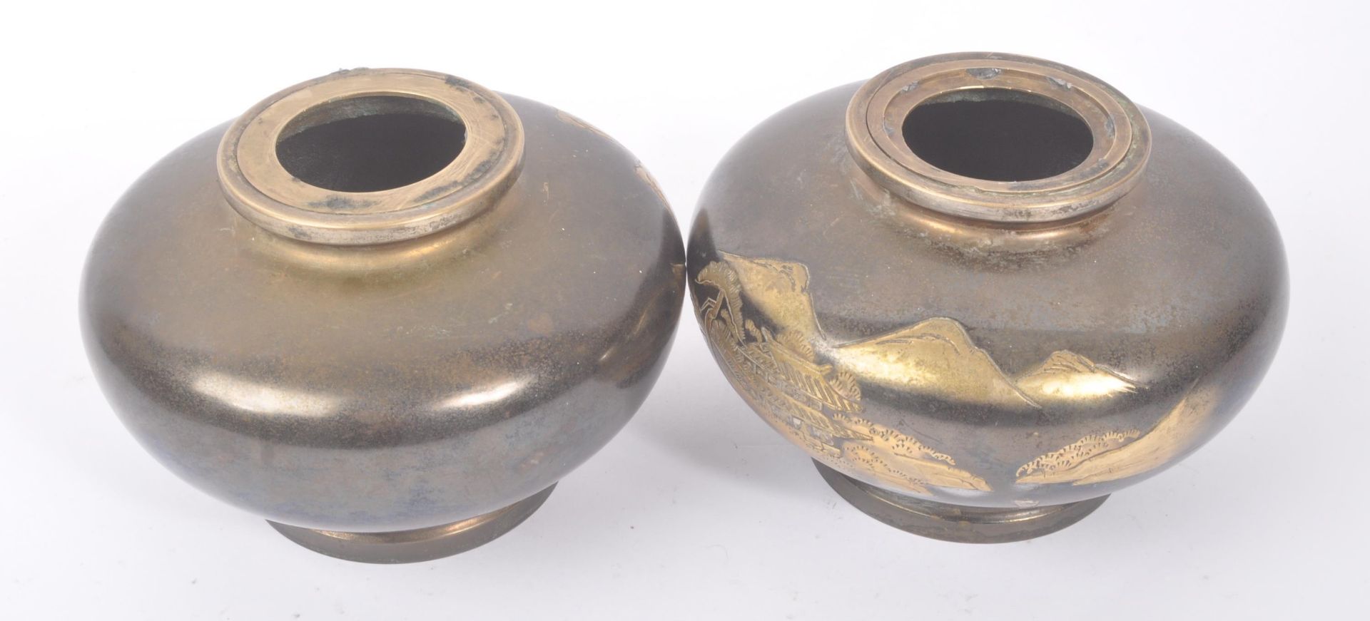 PAIR OF EARLY 20TH CENTURY JAPANESE BRASS VASES - Image 7 of 7