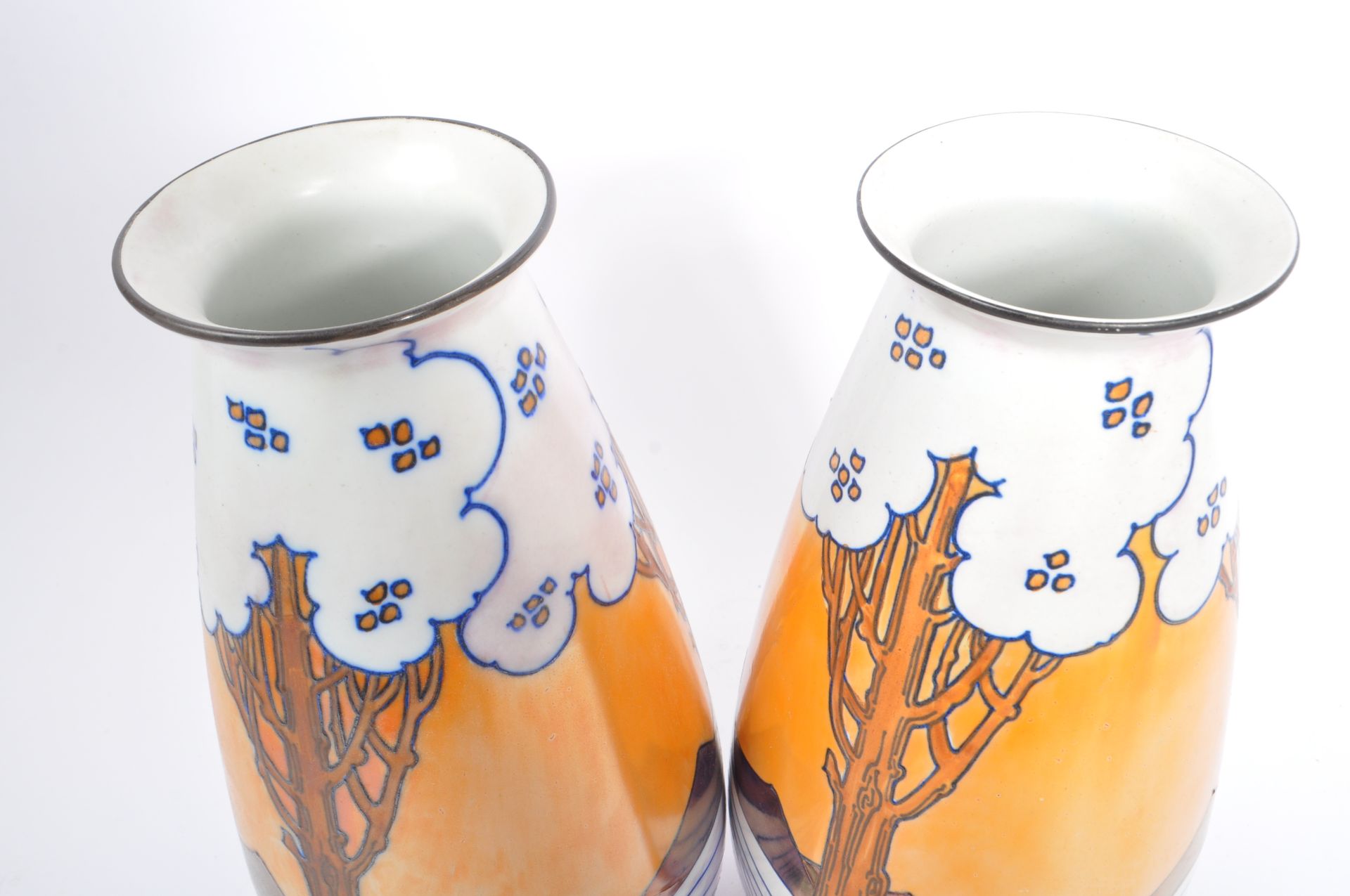 CHARLOTTE RHEAD FOR BURLEIGH WARE - PAIR OF LUSTRE VASES - Bild 4 aus 7