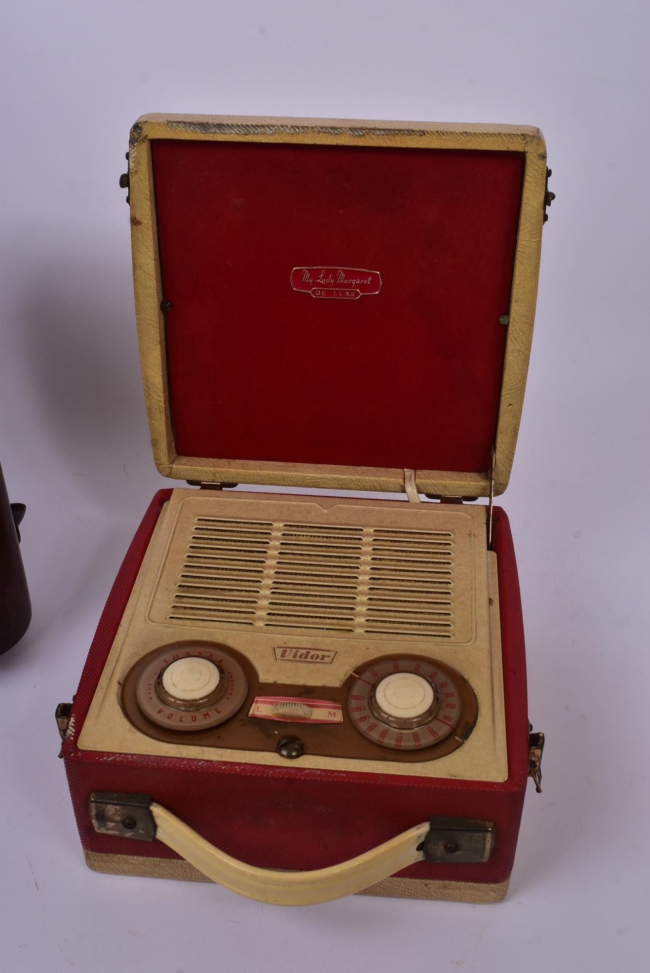 MID CENTURY 1950S BAKELITE BUSH RADIO & VIDOR REEL TO REEL - Image 2 of 5